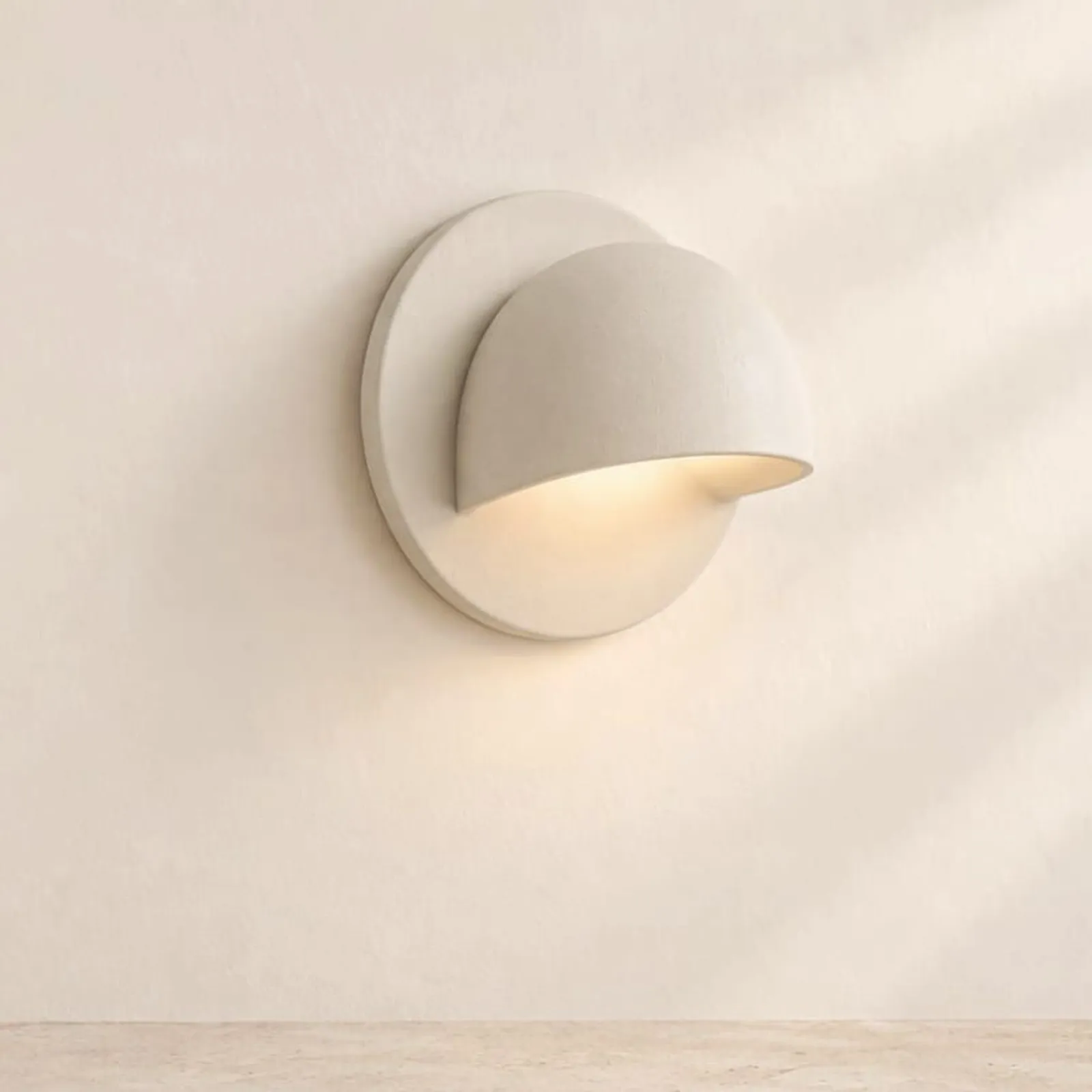 Vägglampa Nypon Kritvit V - miniatyr 1
