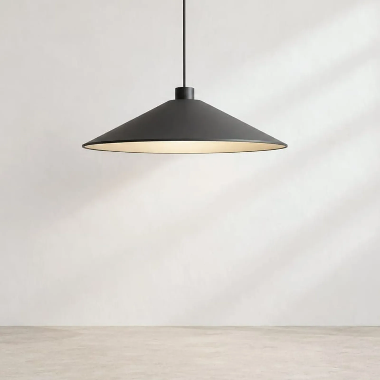 Suspension Hassel charbon - miniature 1
