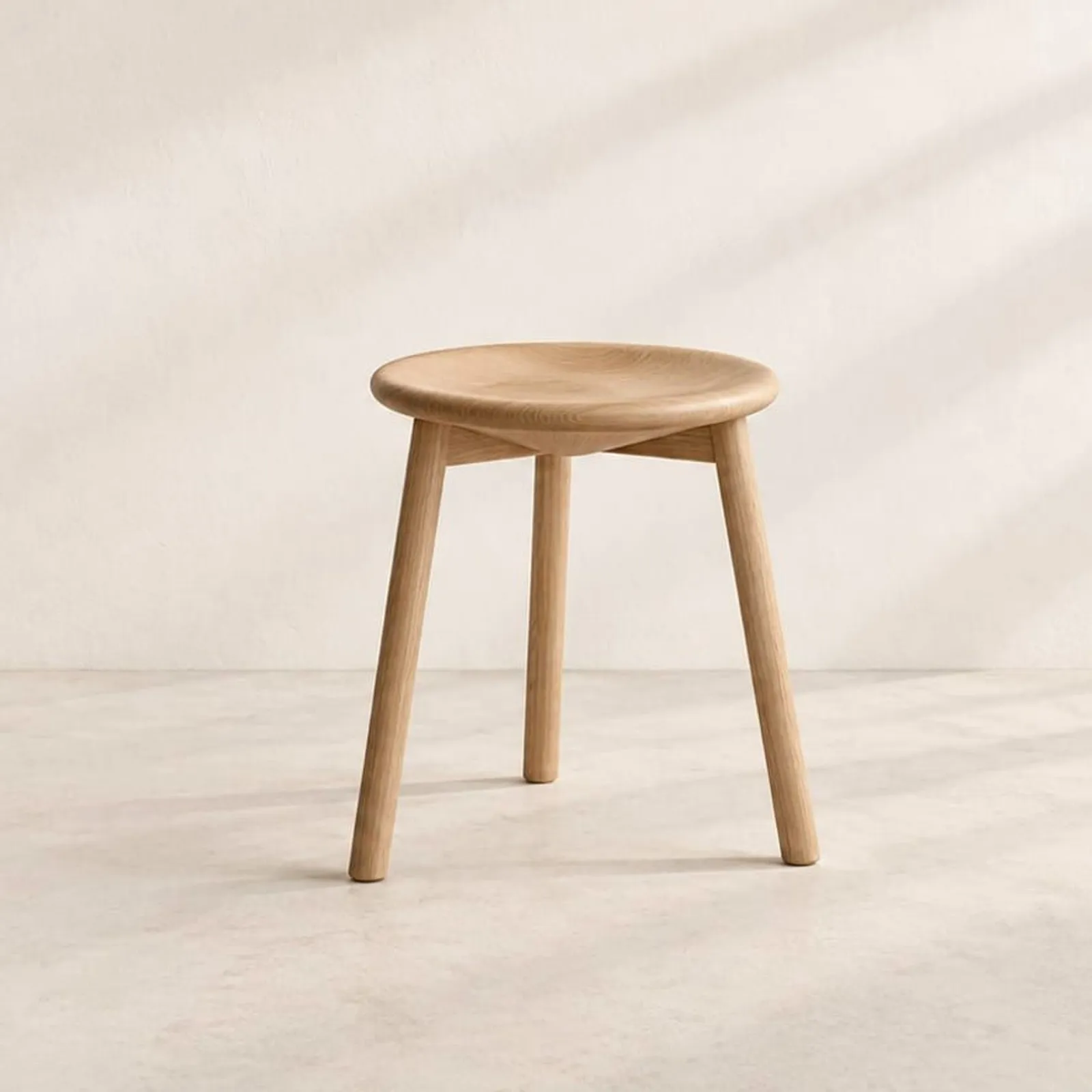 Tabouret Klippa en chêne