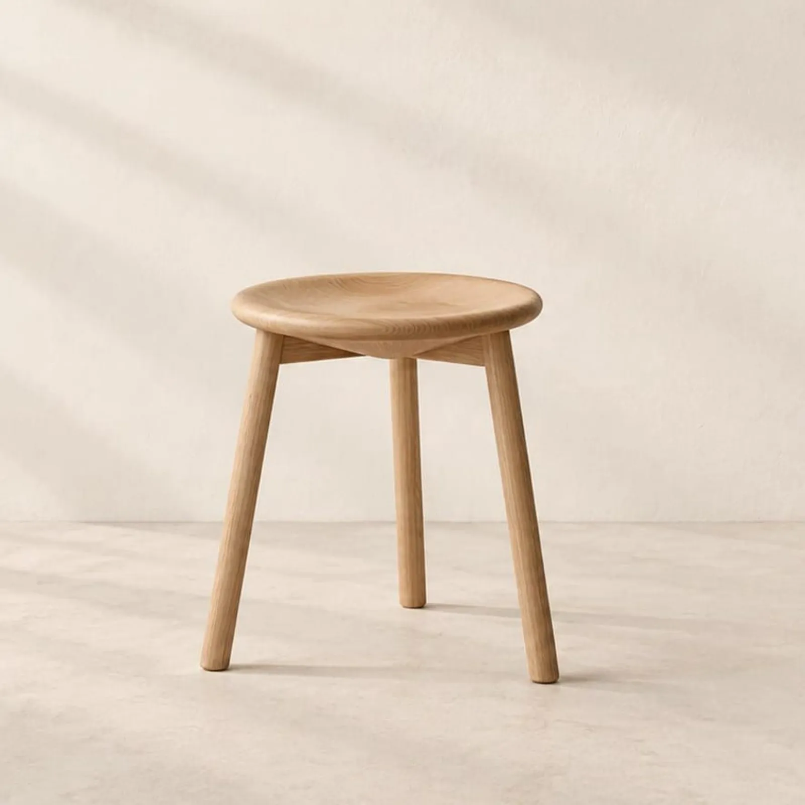 Tabouret Gran en chêne