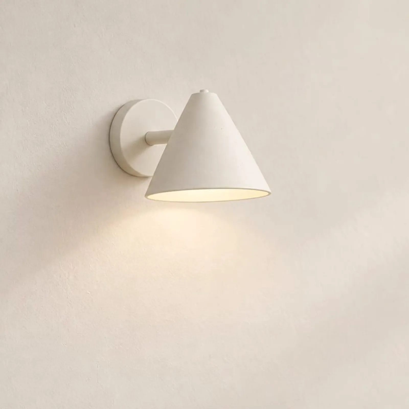 Vägglampa Kvarn Kritvit - miniatyr 2