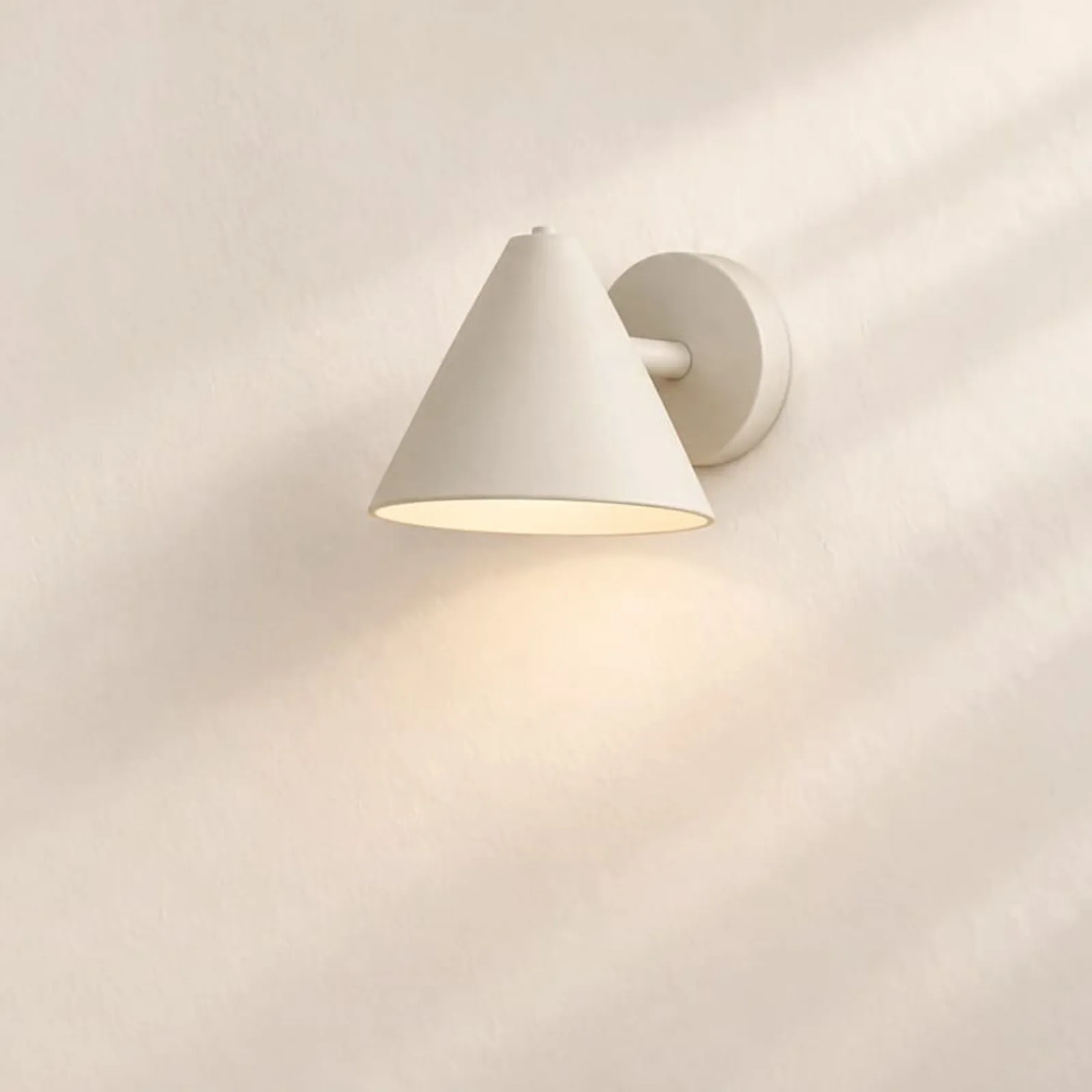 Vägglampa Dal Kritvit - miniatyr 1