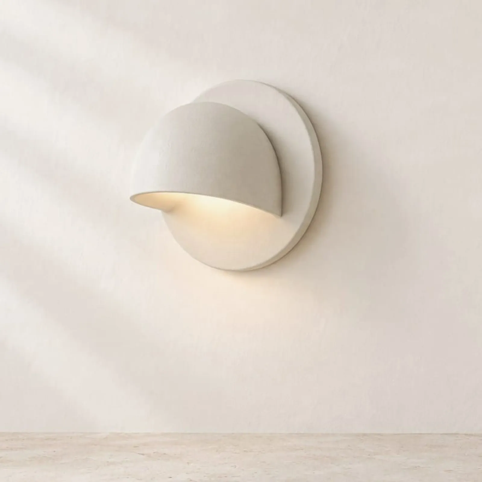 Vägglampa Tjärn Kritvit VI - miniatyr 1