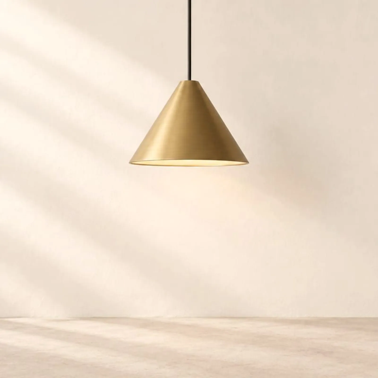 Taklampa Ö - miniatyr 1