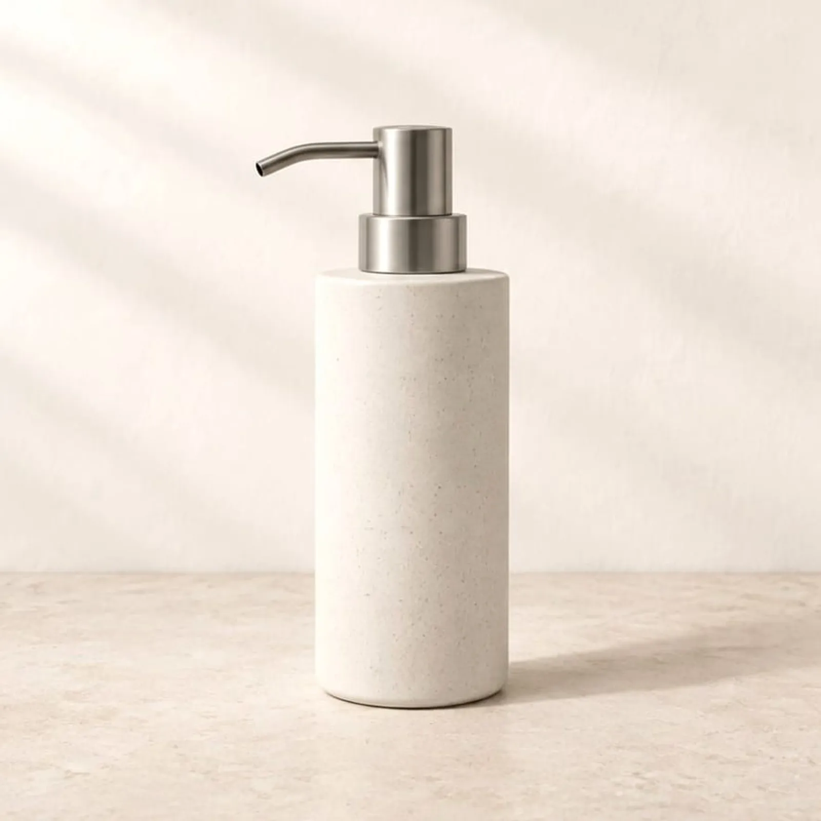 Distributeur de savon Tjärn en grès