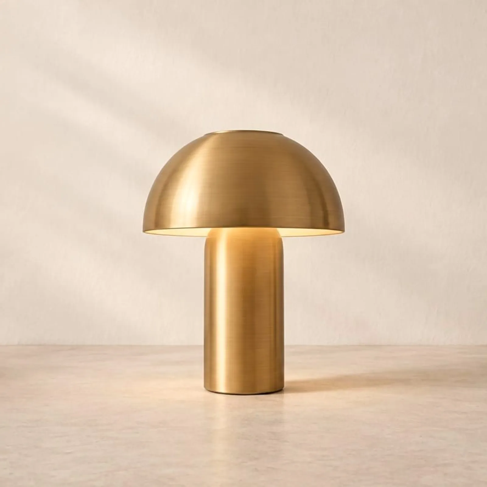 Lampe de table Klippa en laiton - miniature 1