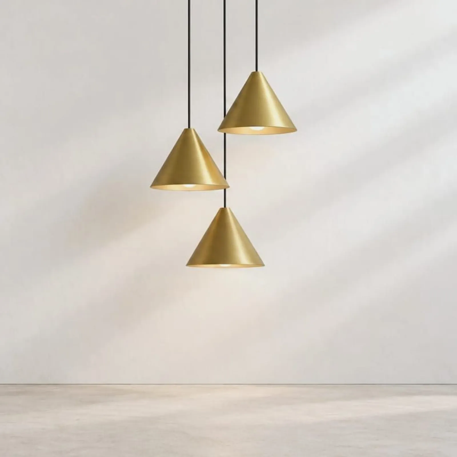 Suspension Viken en laiton - miniature 1