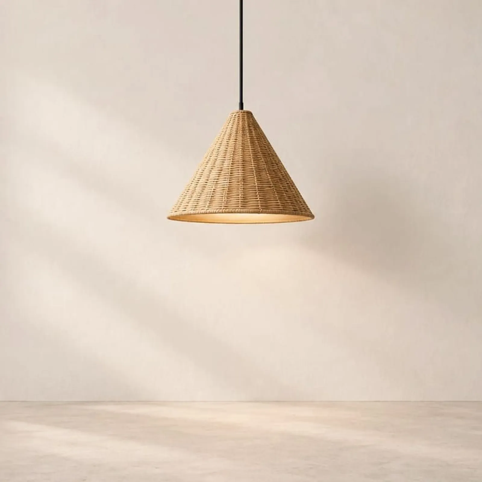 Suspension Nypon en rotin - miniature 1