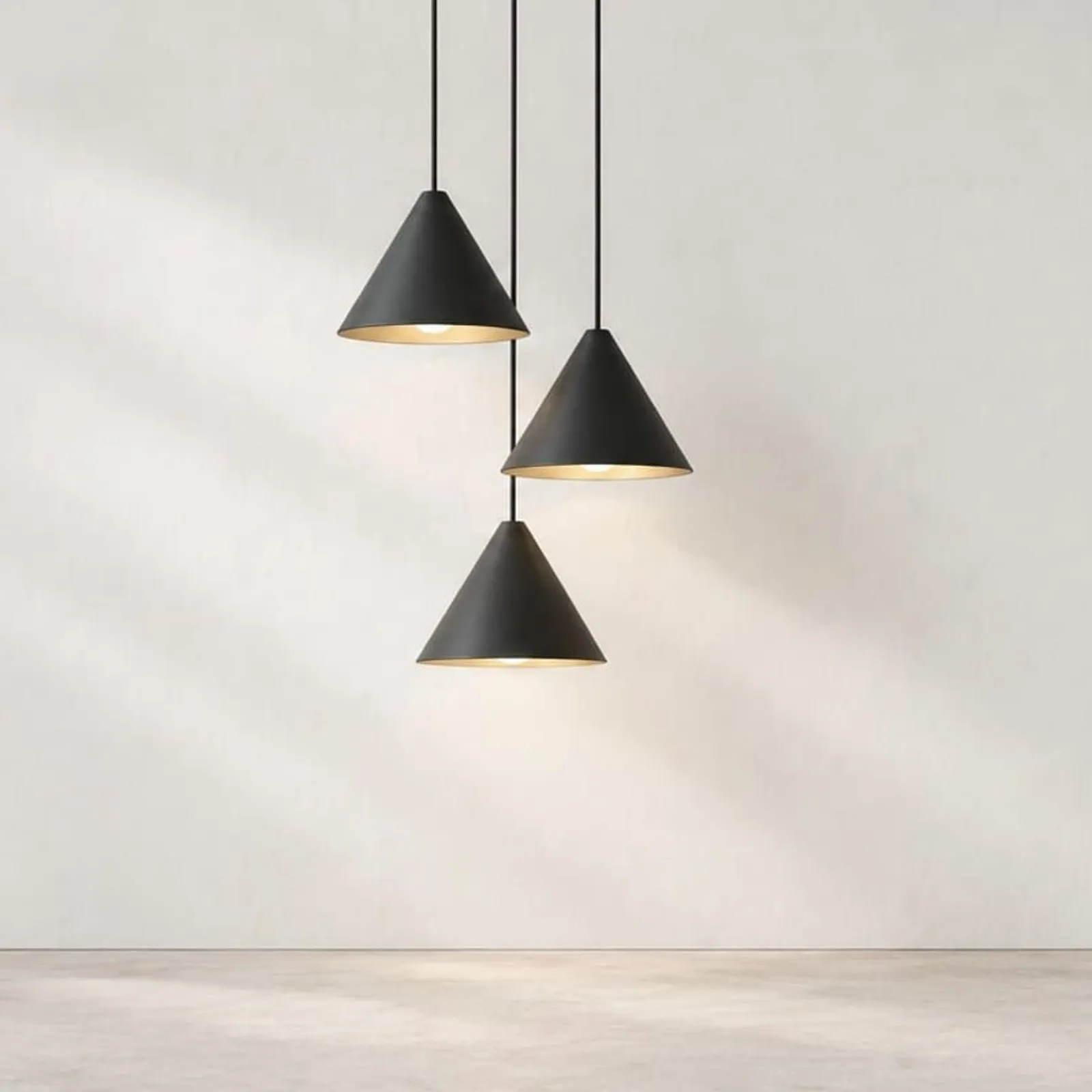 Suspension Hampa charbon II - miniature 1