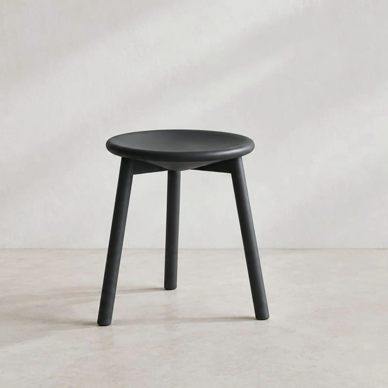 Tabouret Malört charbon IV - miniature 1