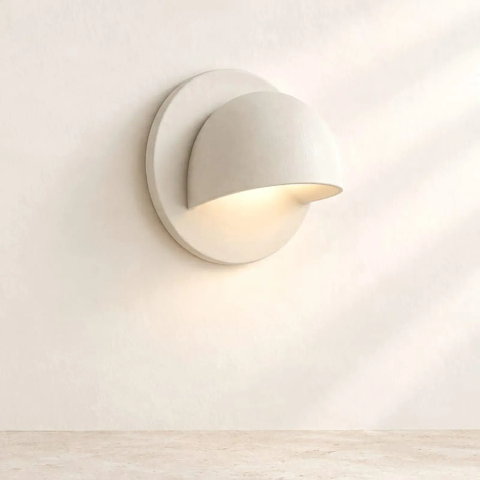 Vägglampa Tjärn Kritvit III - miniatyr 1