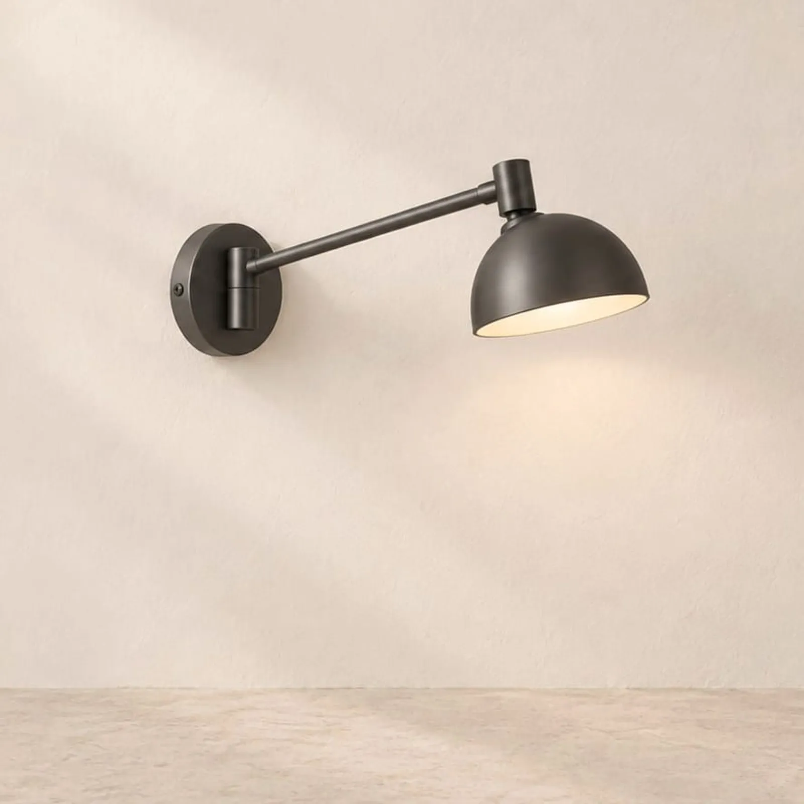 Vägglampa Ö Kol - miniatyr 1