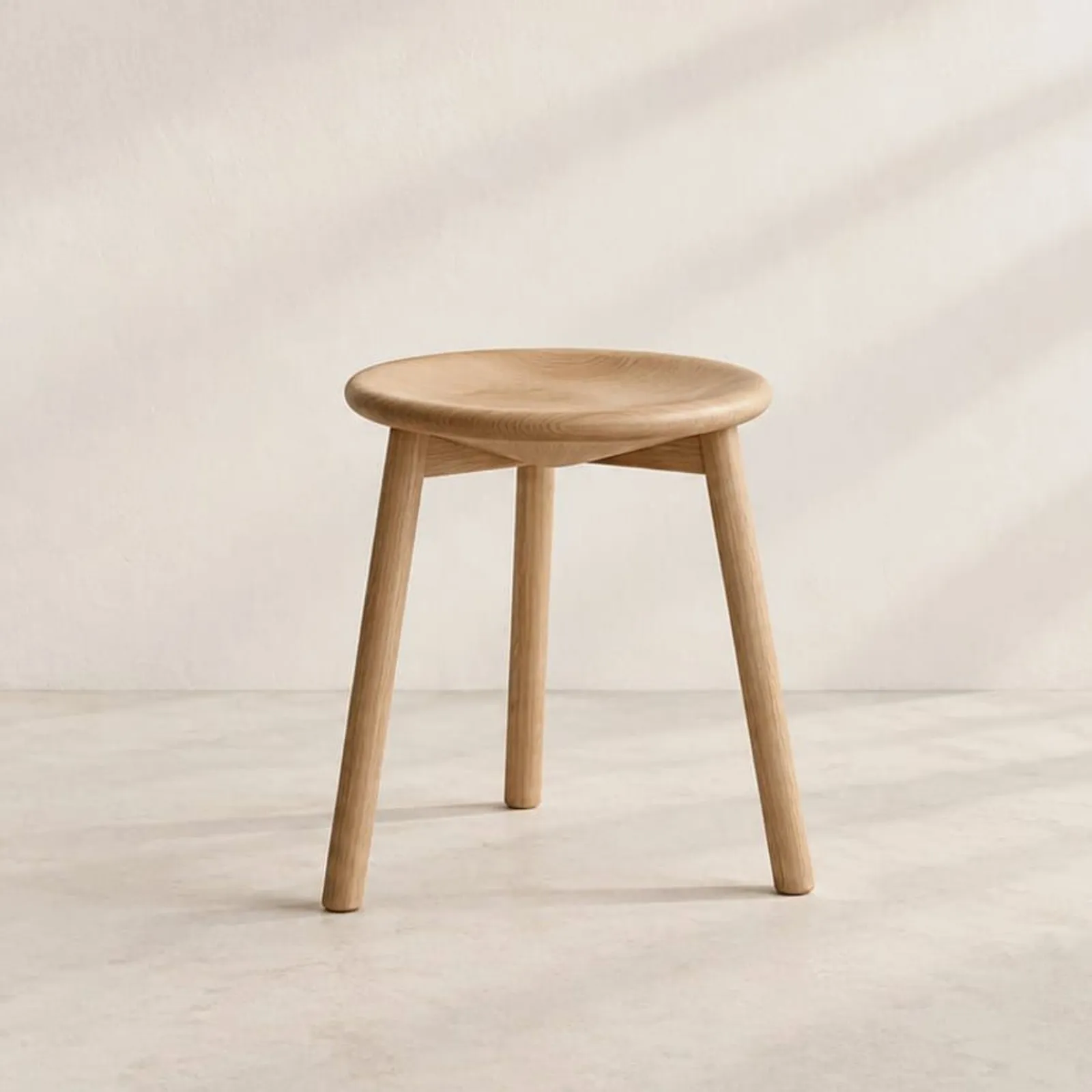 Tabouret Myr en chêne