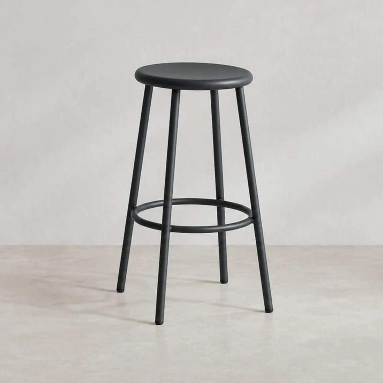 Tabouret Tjärn charbon III