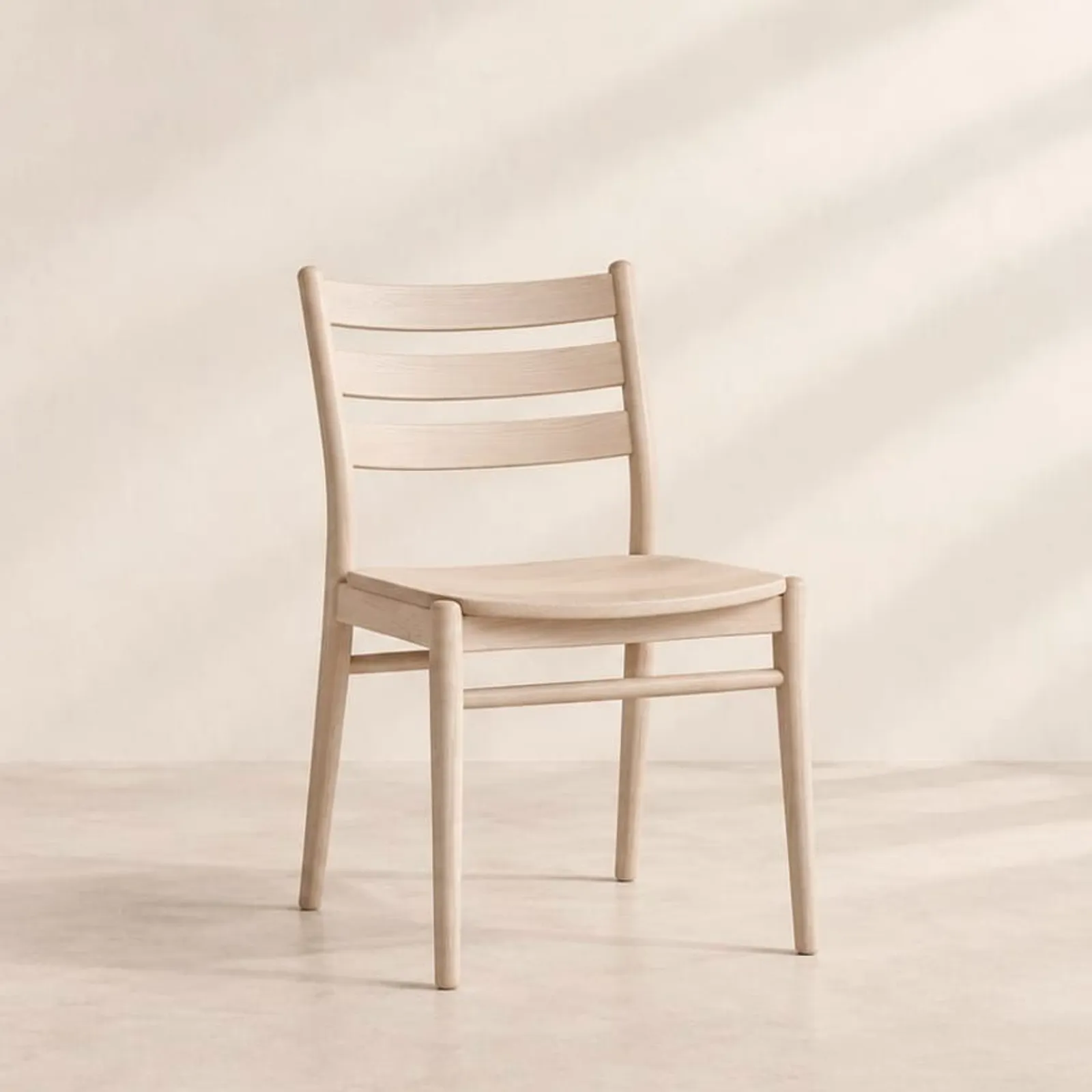 Chaise Enen en frêne