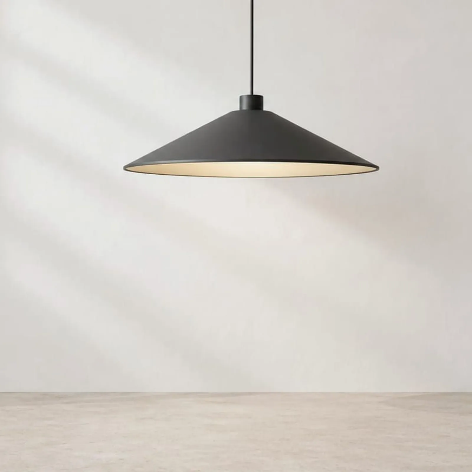Suspension Myr charbon - miniature 1