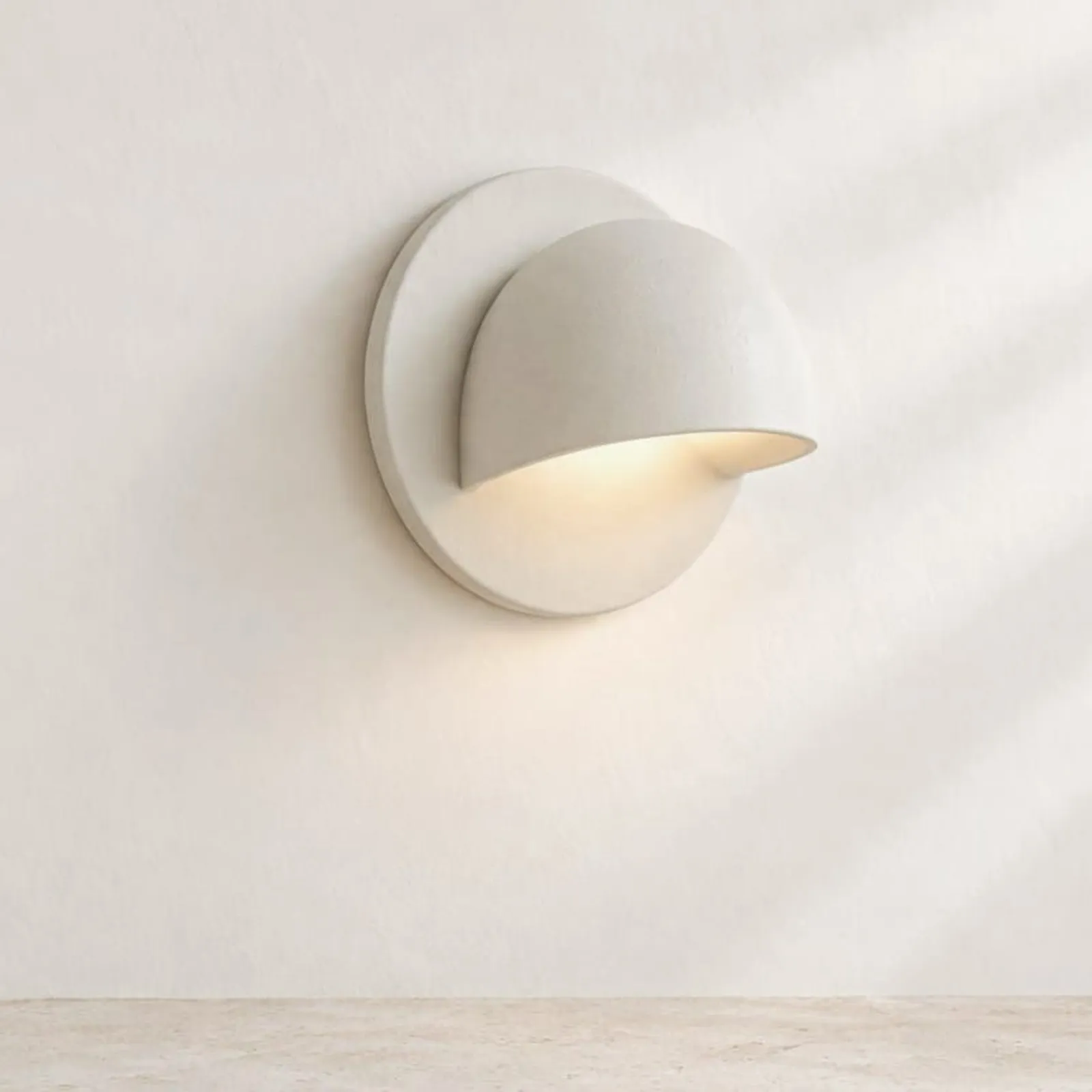 Vägglampa Hägg Kritvit III - miniatyr 1