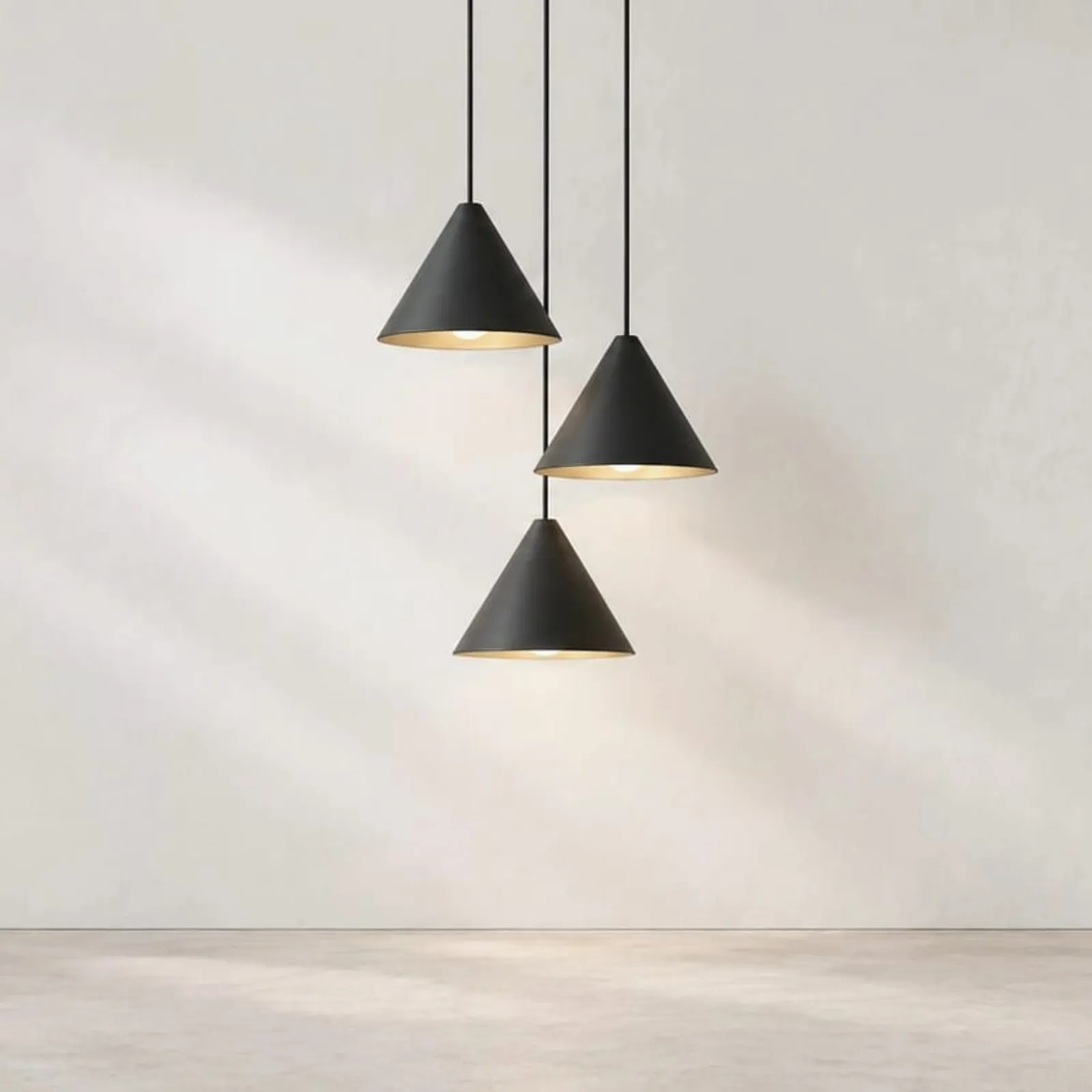 Suspension Dal charbon II - miniature 1