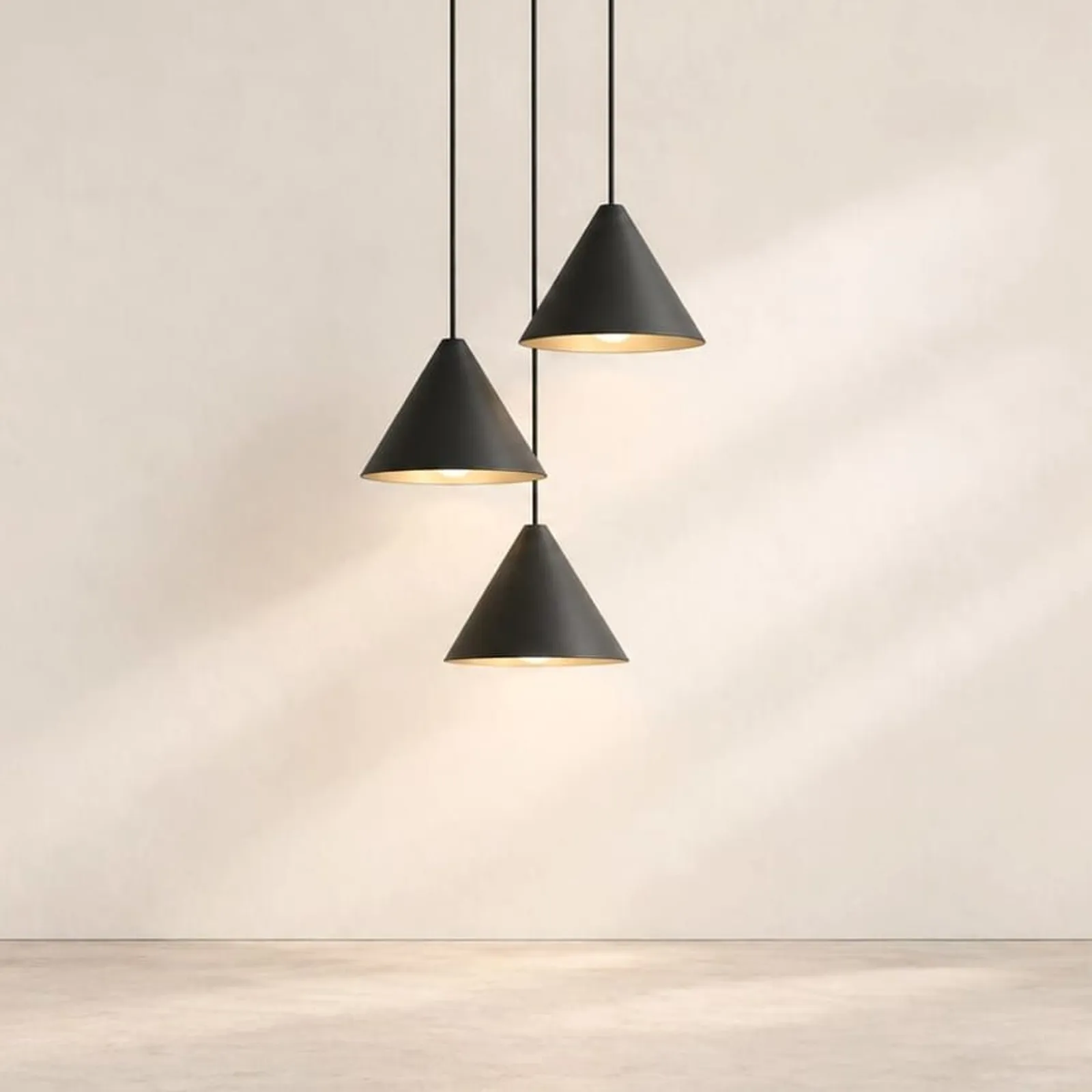 Suspension Torö charbon - miniature 1