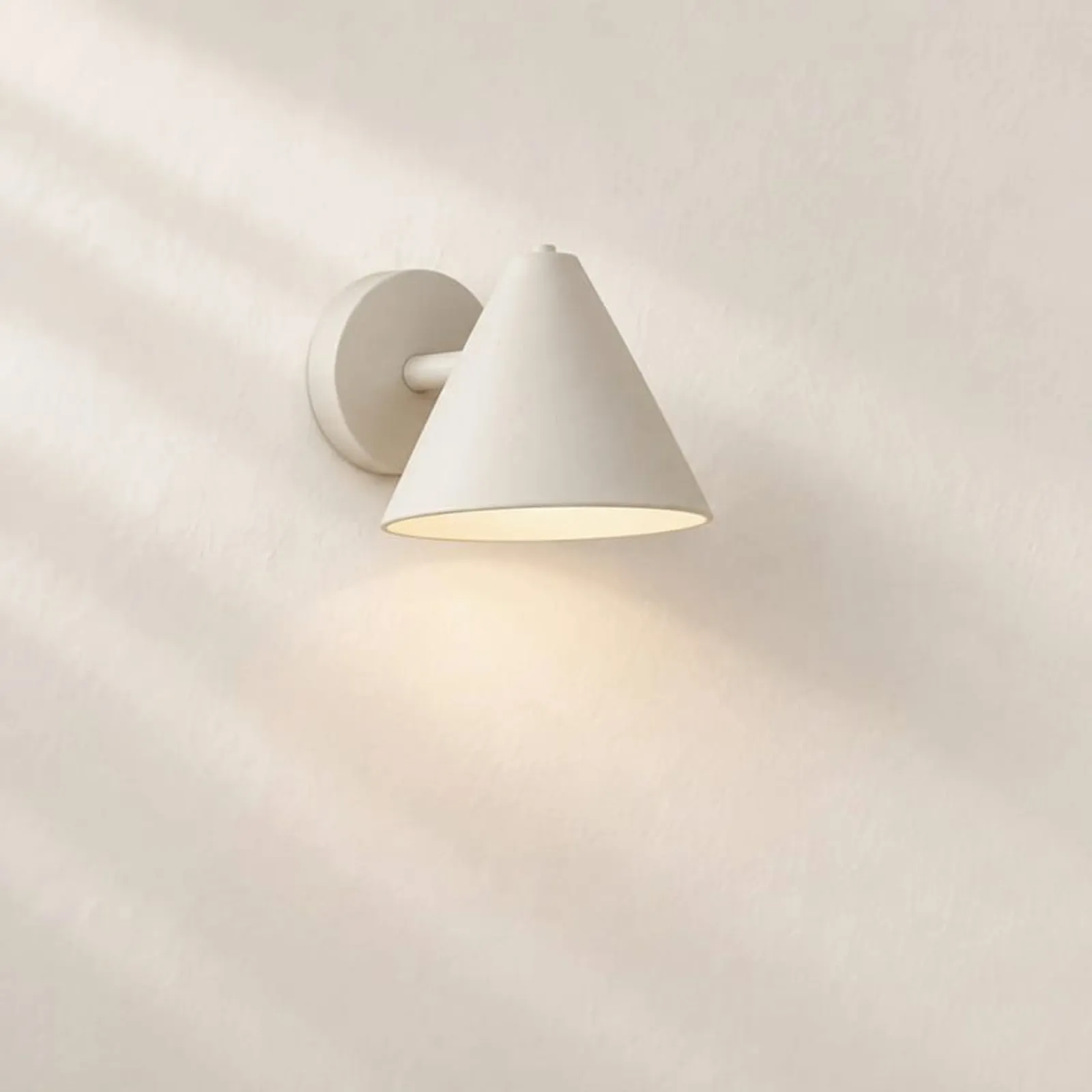 Vägglampa Korn Kritvit - miniatyr 1