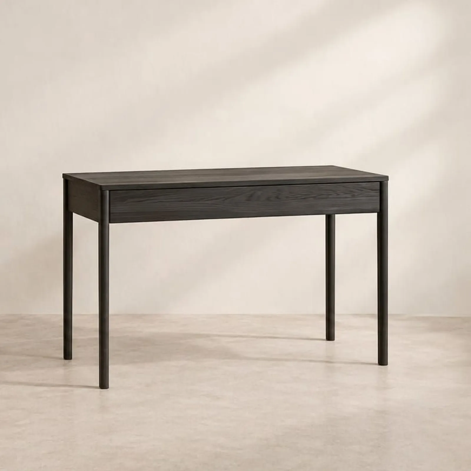 Bureau Tall