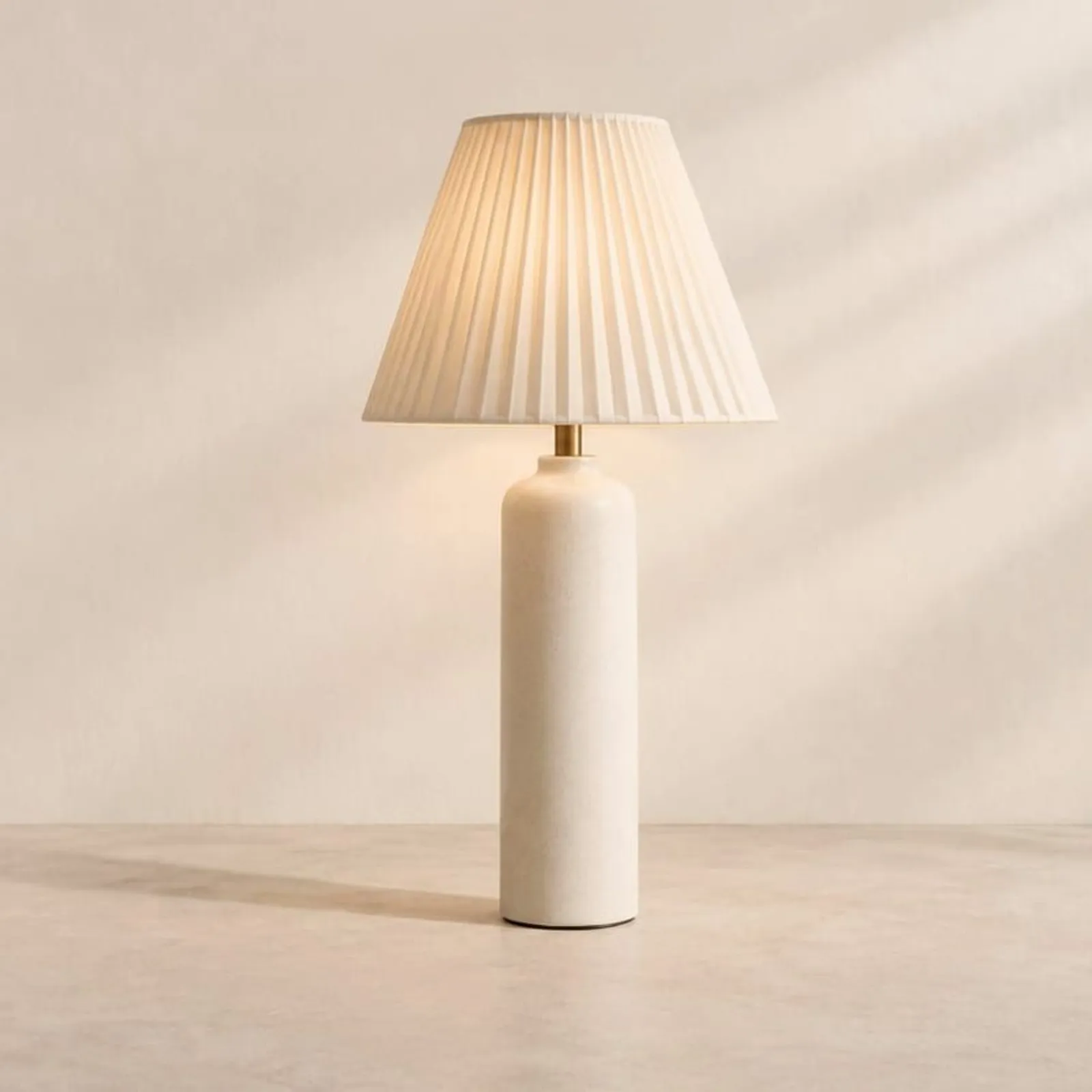 Bordslampa Grund Kritvit II - miniatyr 1