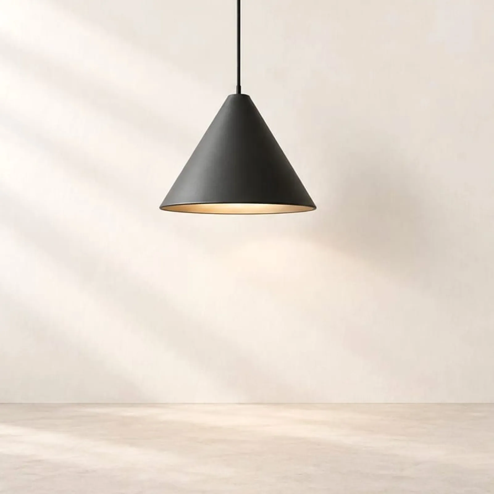 Suspension Bryggan charbon - miniature 1