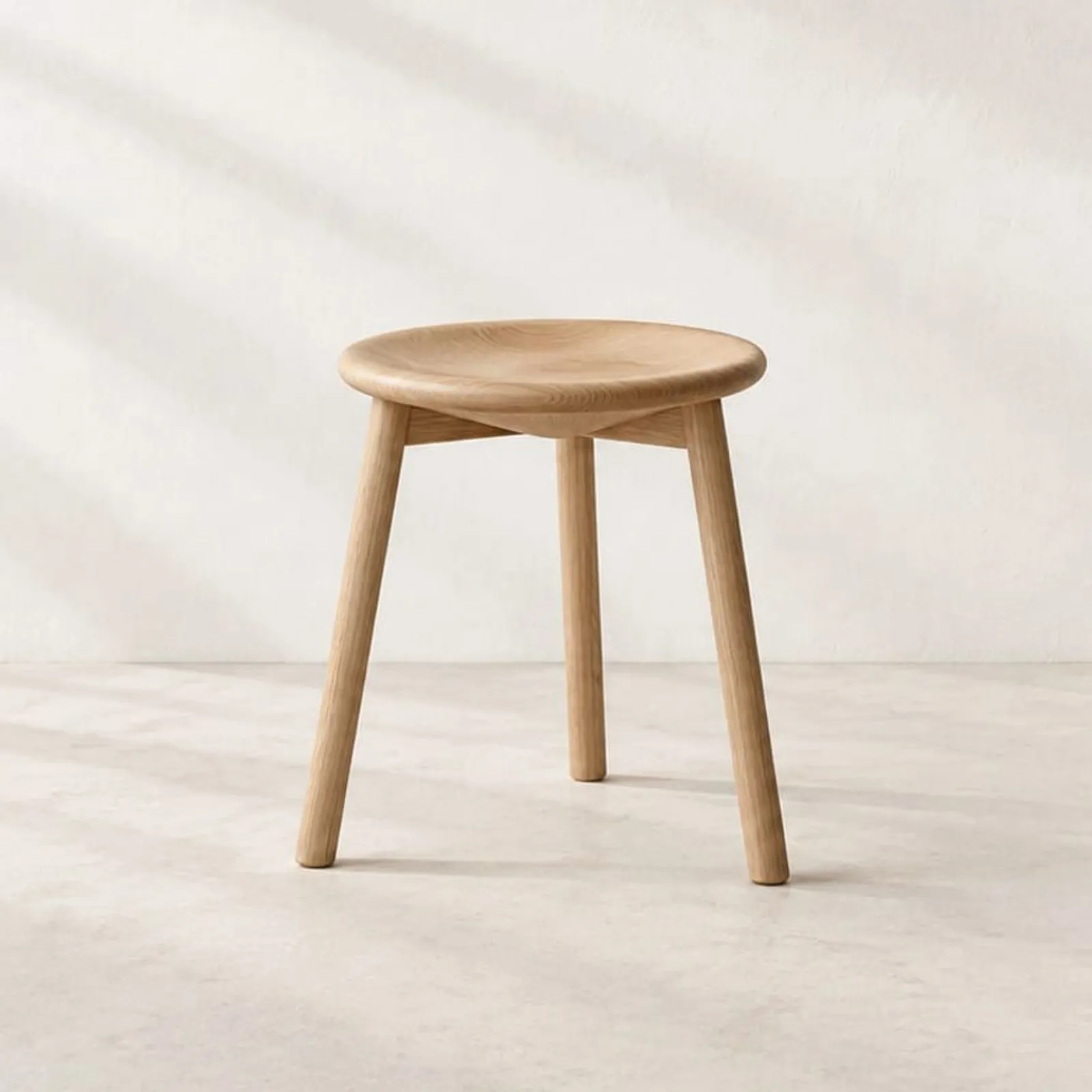 Tabouret Viken en chêne