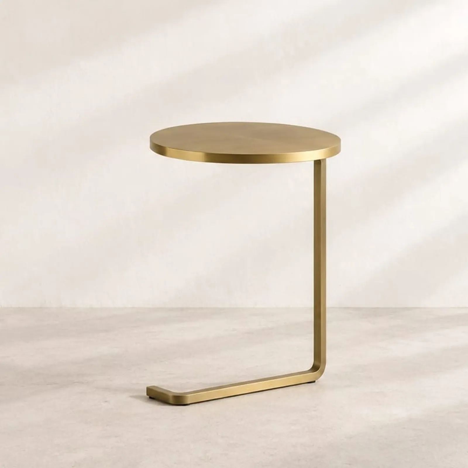 Table d’appoint Linet ocre III - miniature 1