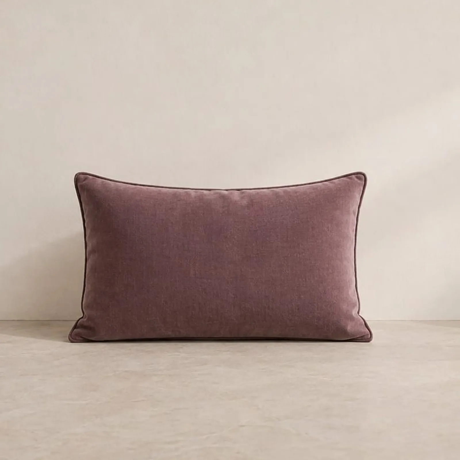 Coussin Tall prune III