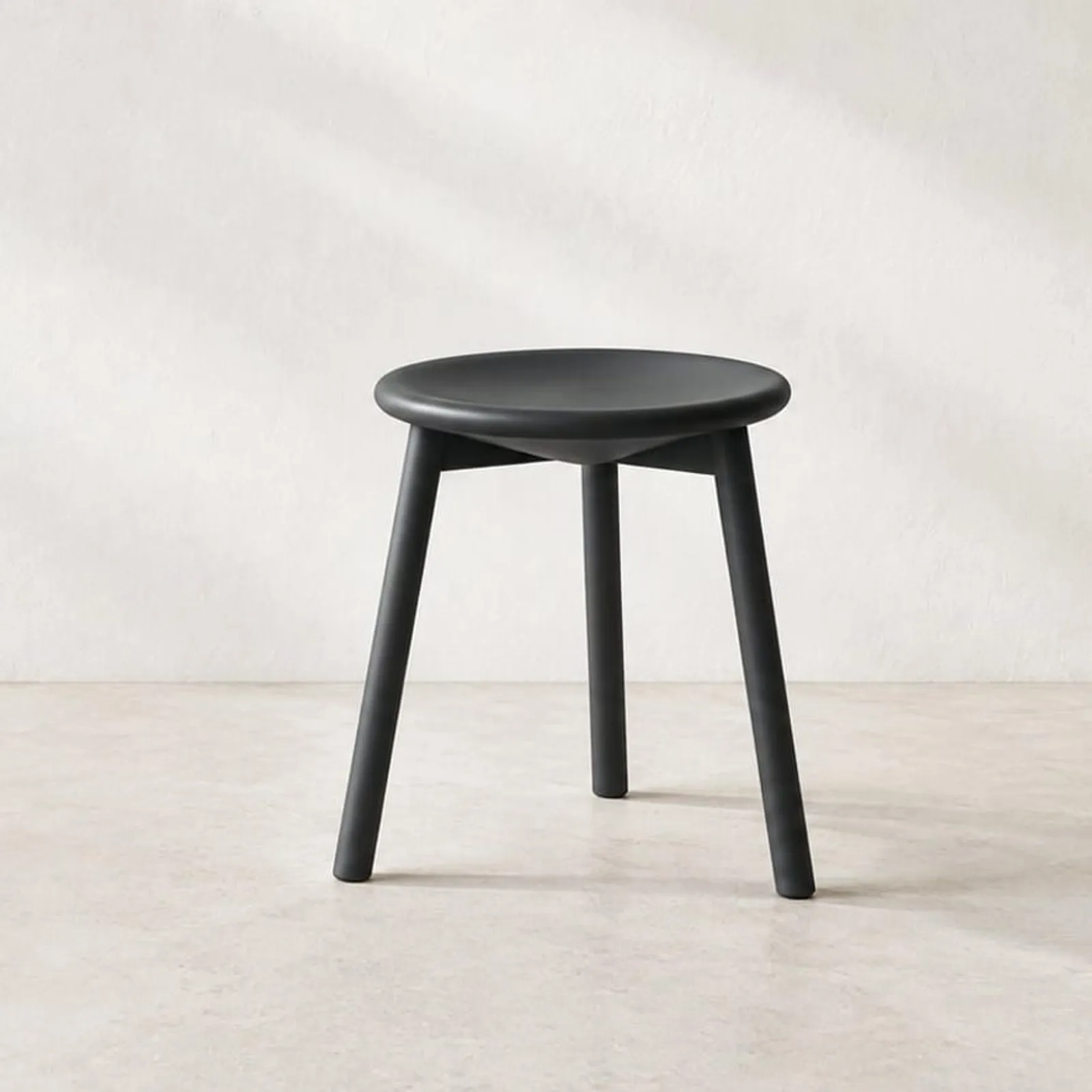 Tabouret Strand charbon II - miniature 1