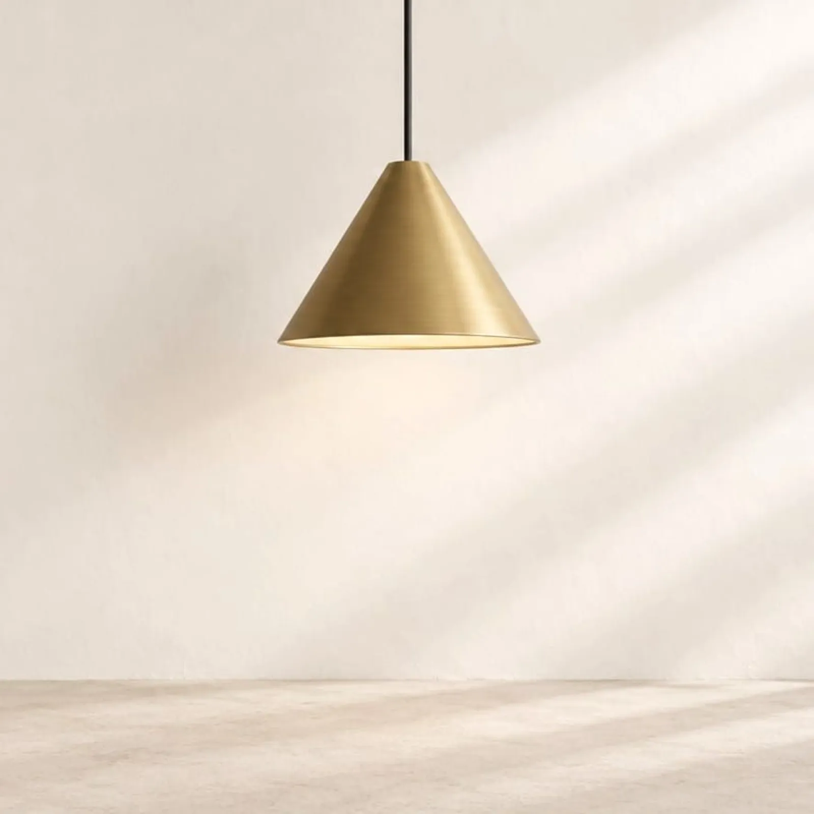 Suspension Grund en laiton - miniature 1