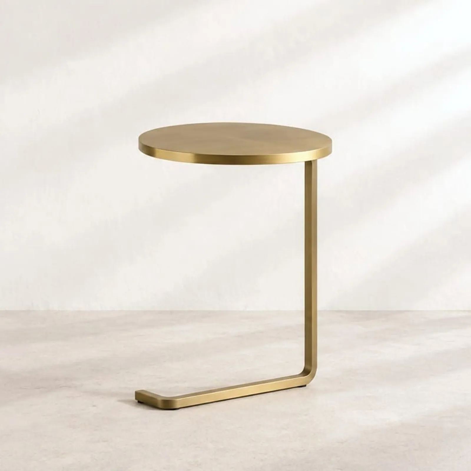 Table d’appoint Skogen en laiton