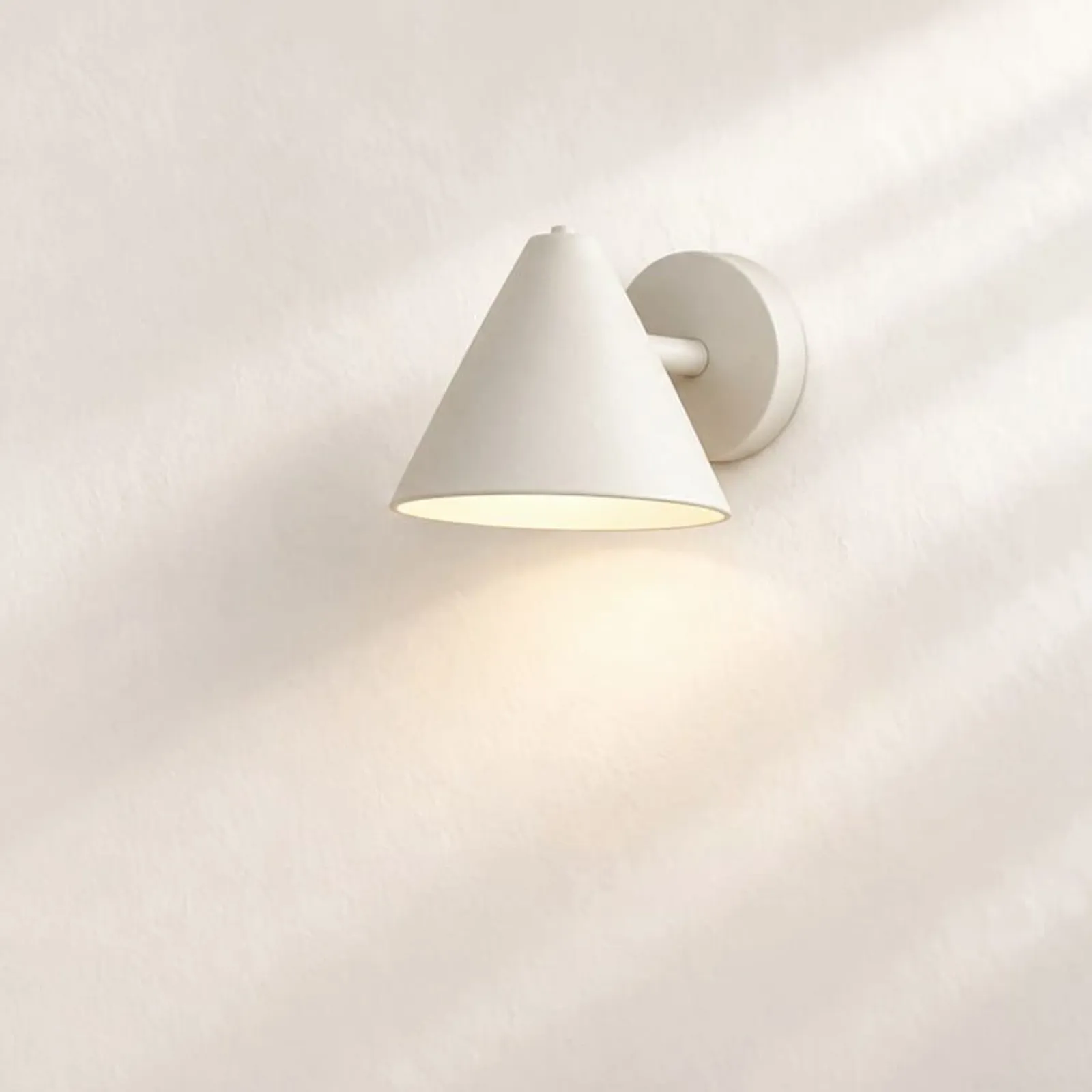 Vägglampa Dal - miniatyr 1