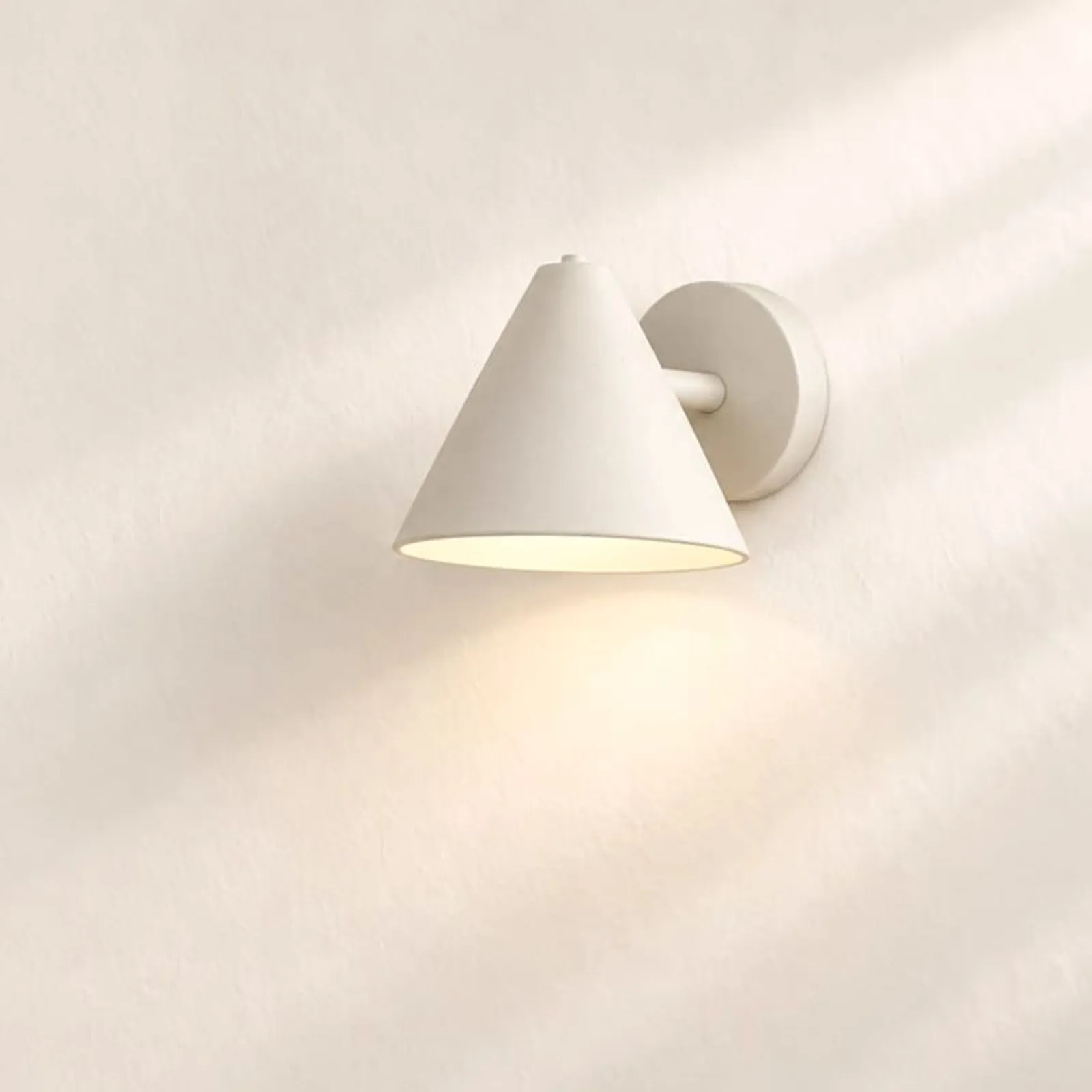 Vägglampa Dal Kritvit II - miniatyr 1