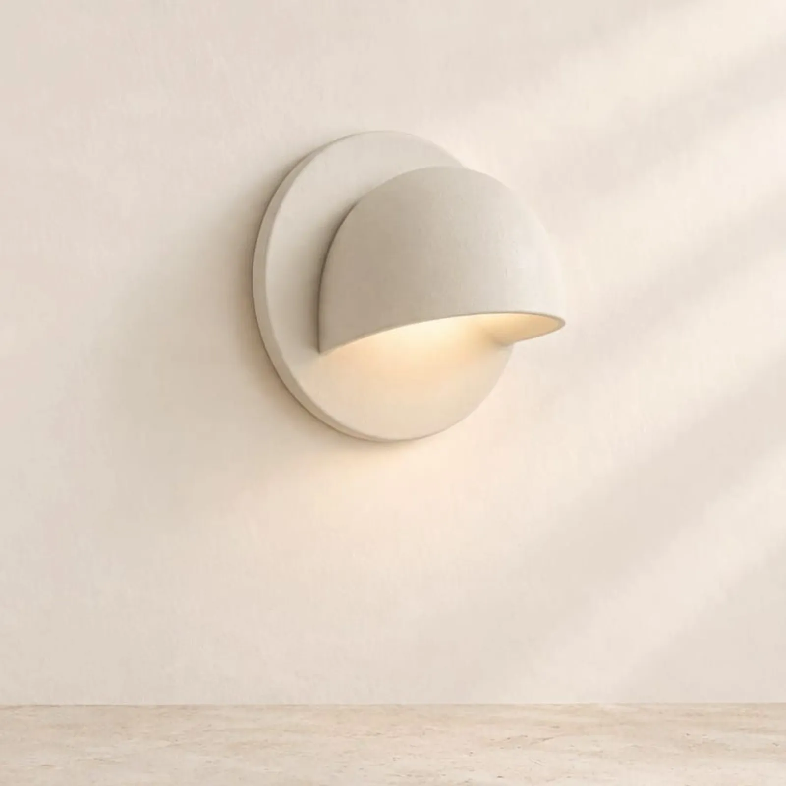 Vägglampa Tall Kritvit V - miniatyr 1
