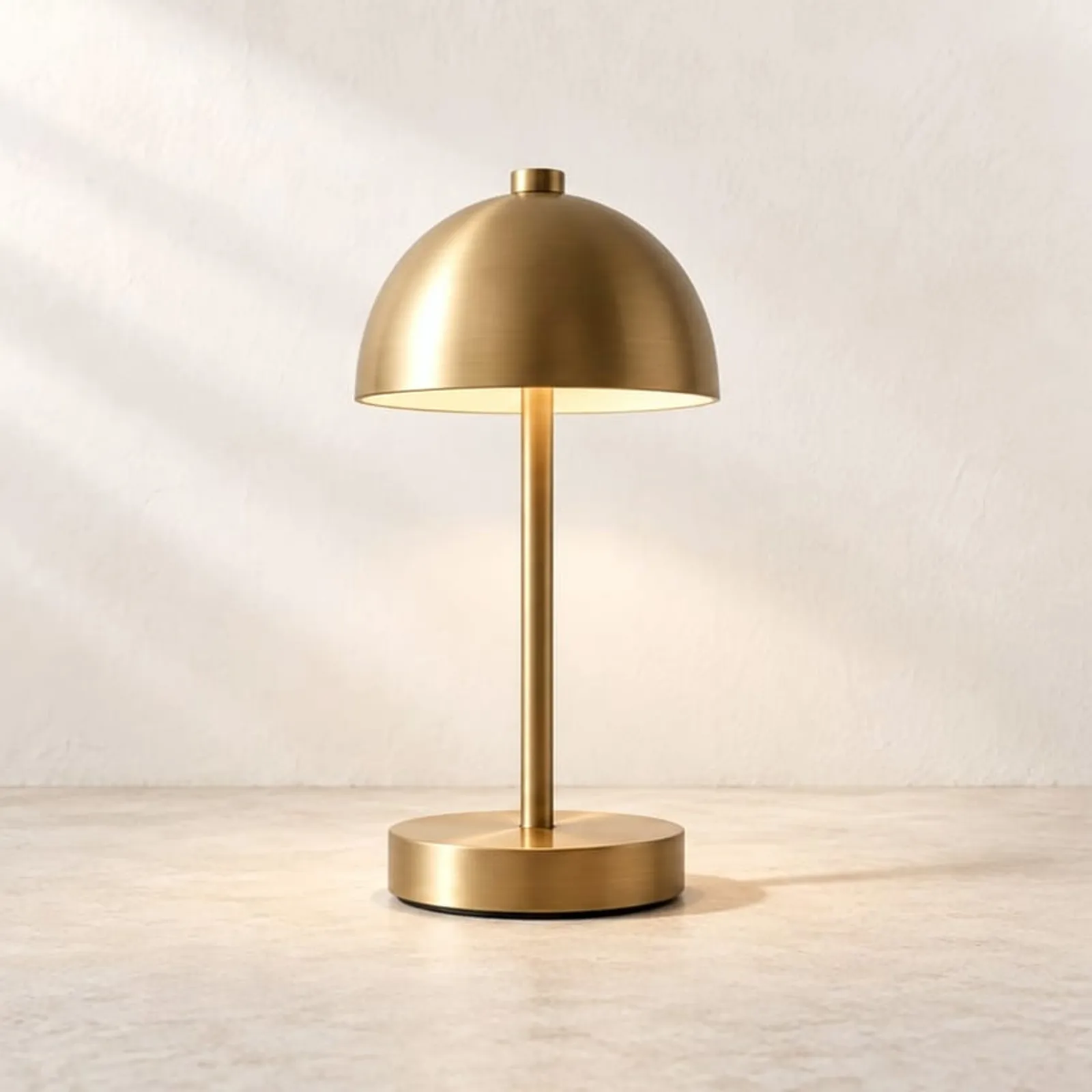Lampe de table Öland en laiton - image 1