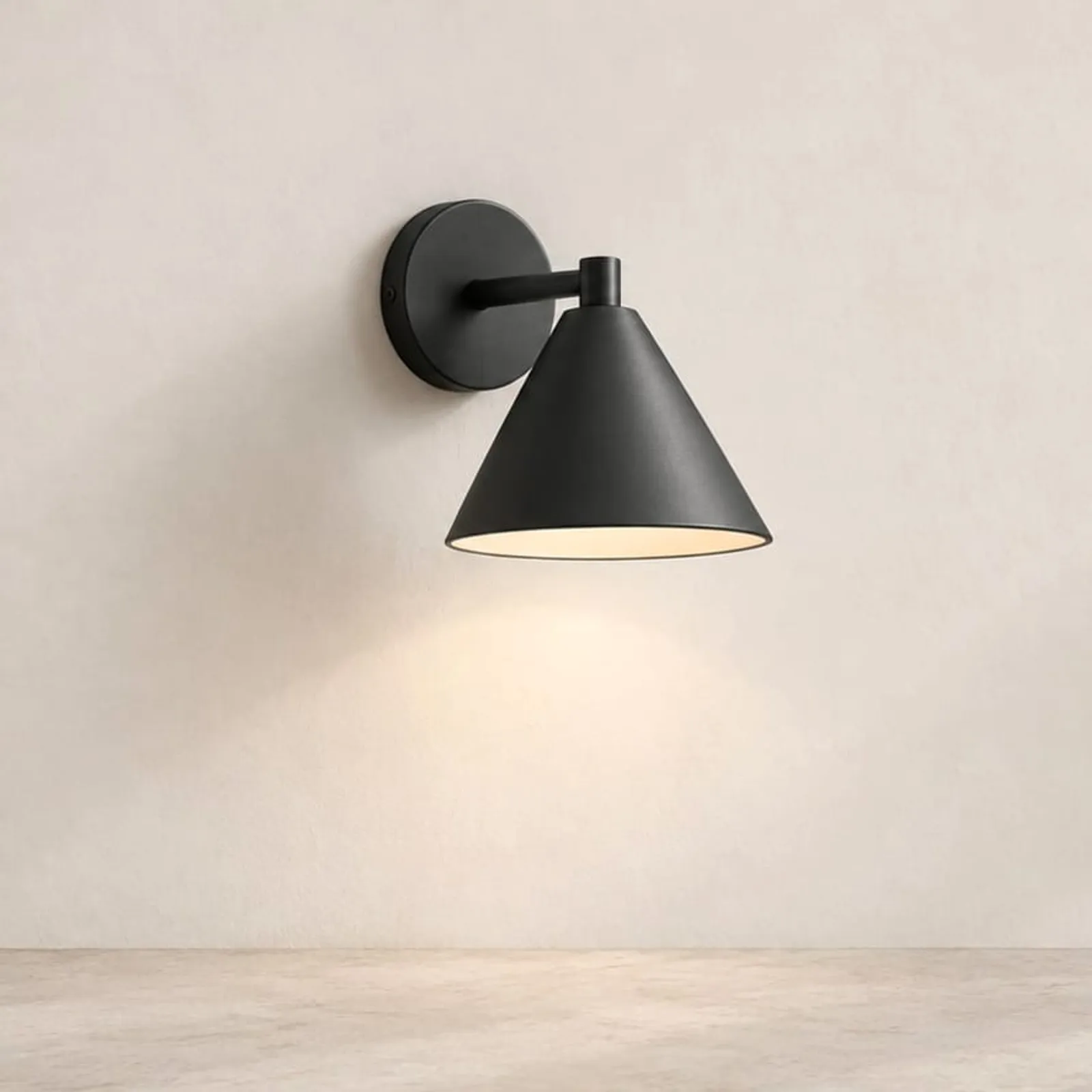 Vägglampa Alm - bild 1