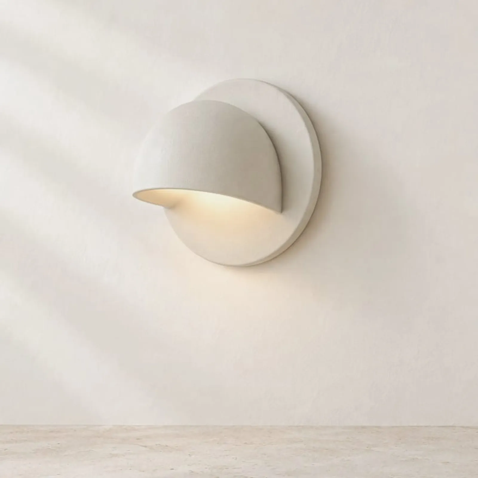 Vägglampa Tjärn Kritvit - bild 1