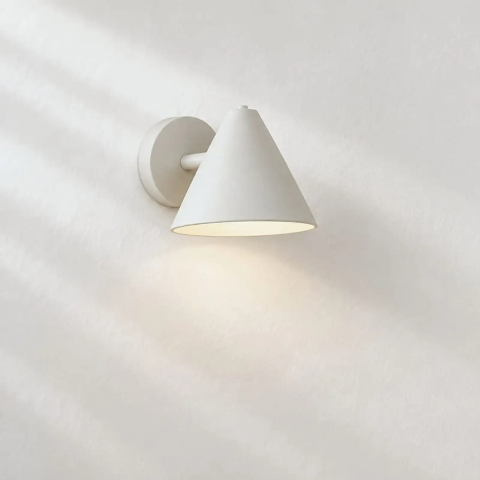 Vägglampa Lind - bild 1