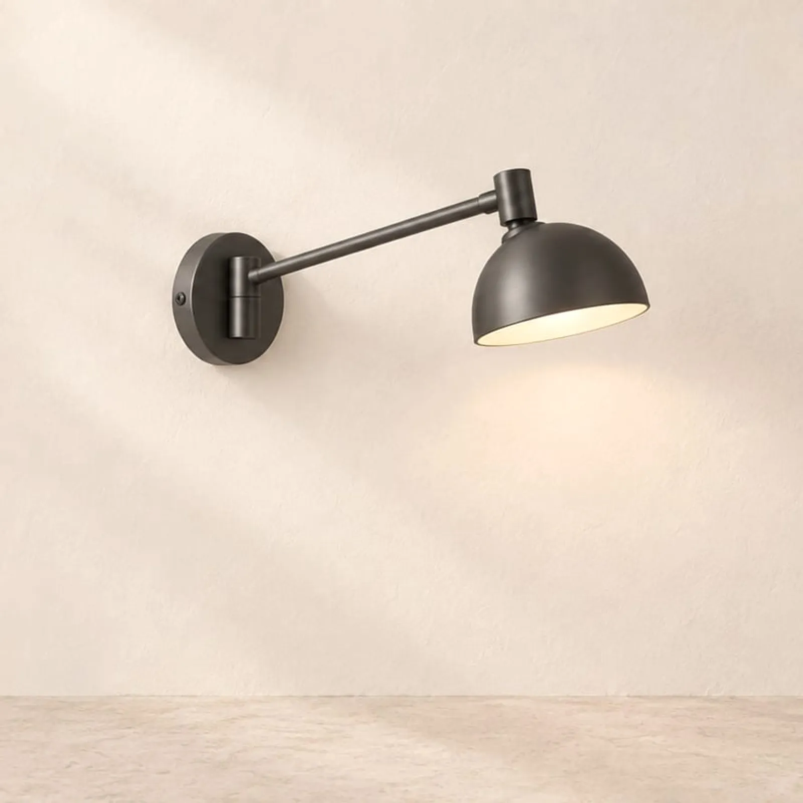 Vägglampa Klippa - bild 1