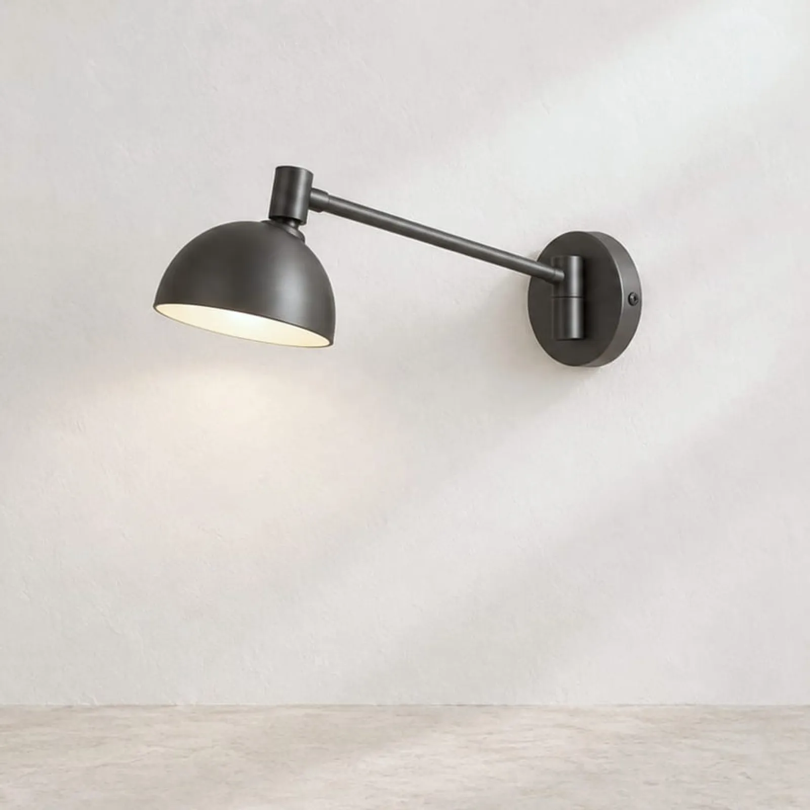 Vägglampa Rönn Stål - bild 1