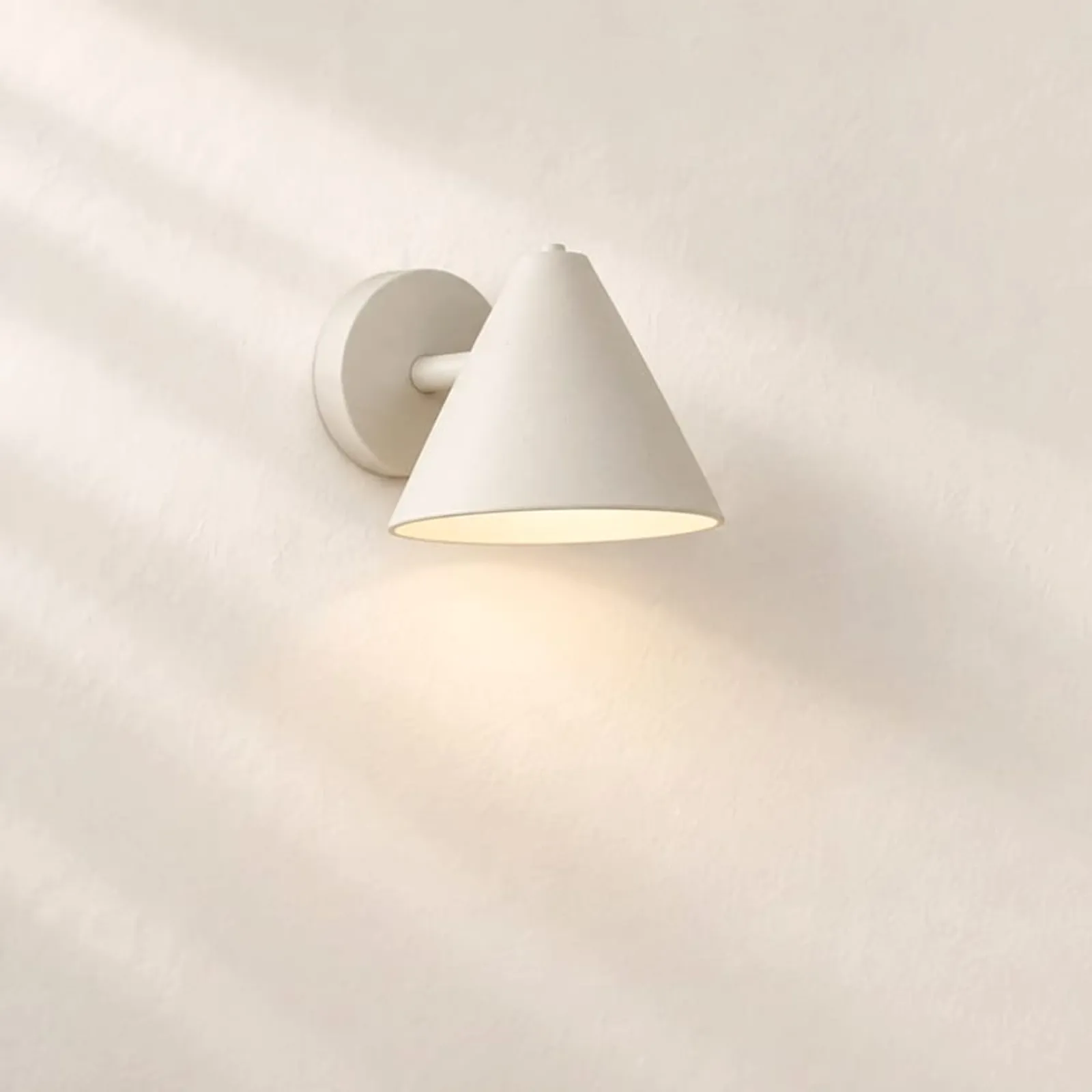 Vägglampa Lind Kritvit II - bild 1