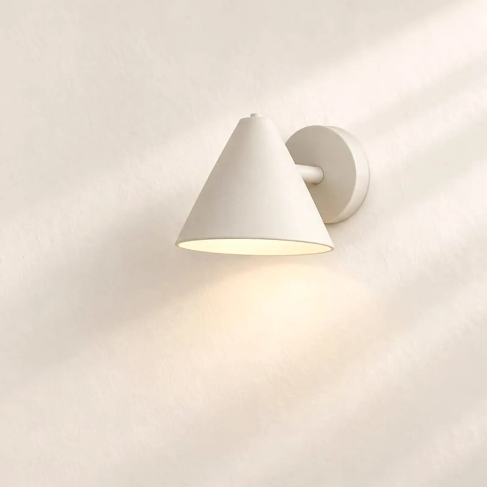 Vägglampa Dal Kritvit II - bild 1