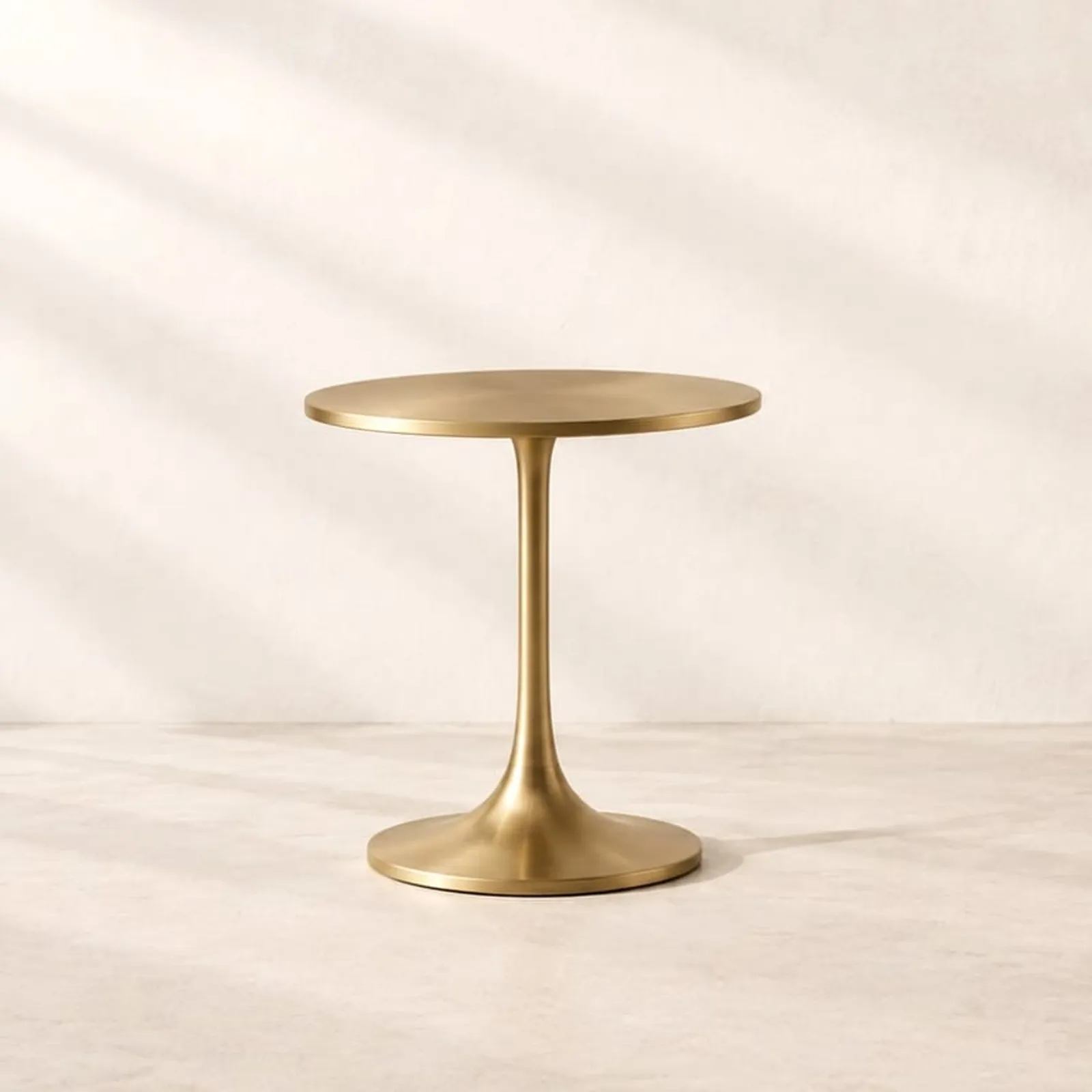 Table d’appoint Nypon en laiton - image 1