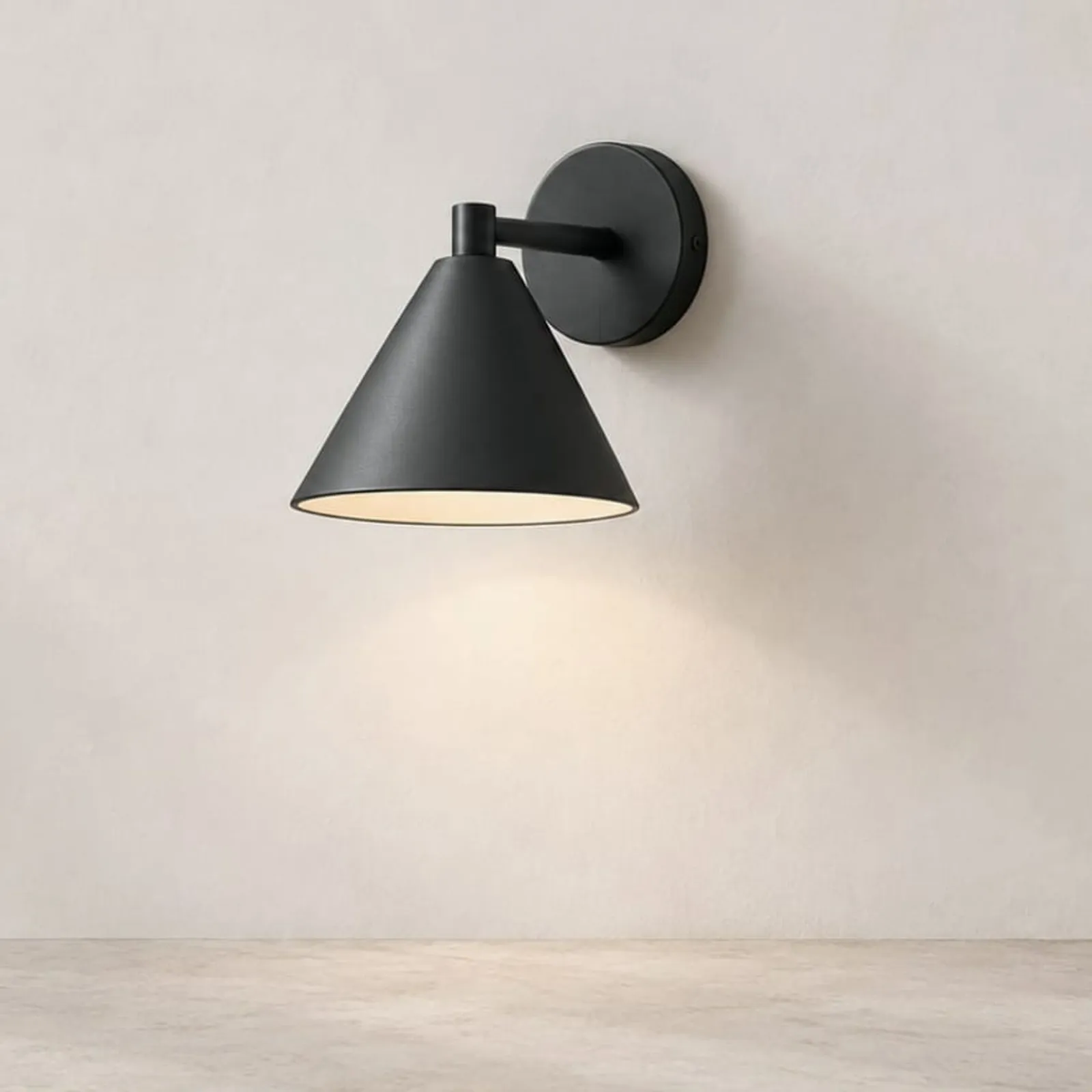 Vägglampa Lind Kol - bild 1
