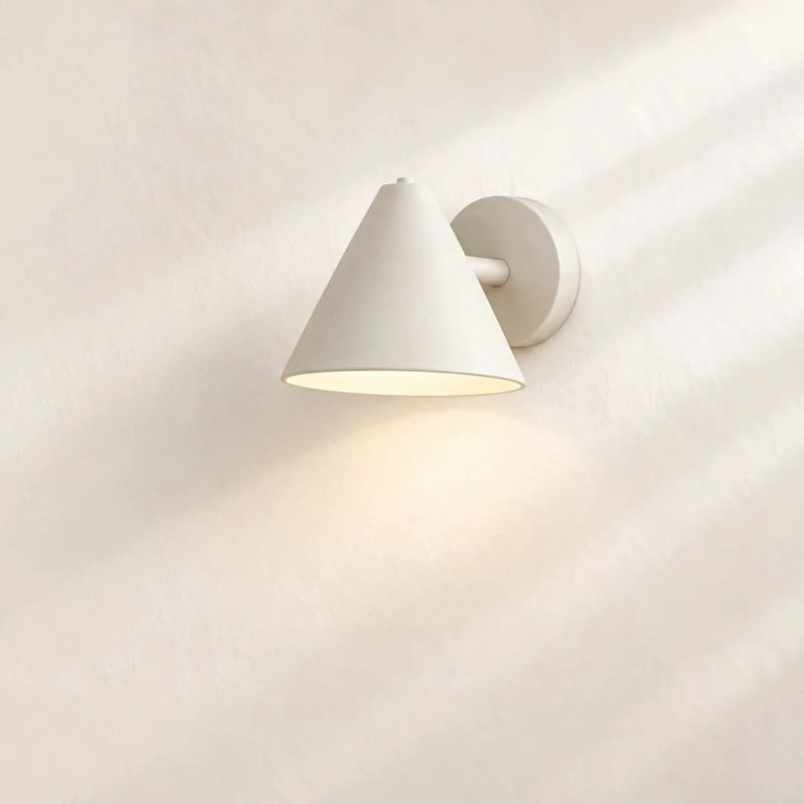 Vägglampa Kulle Keramik - bild 1