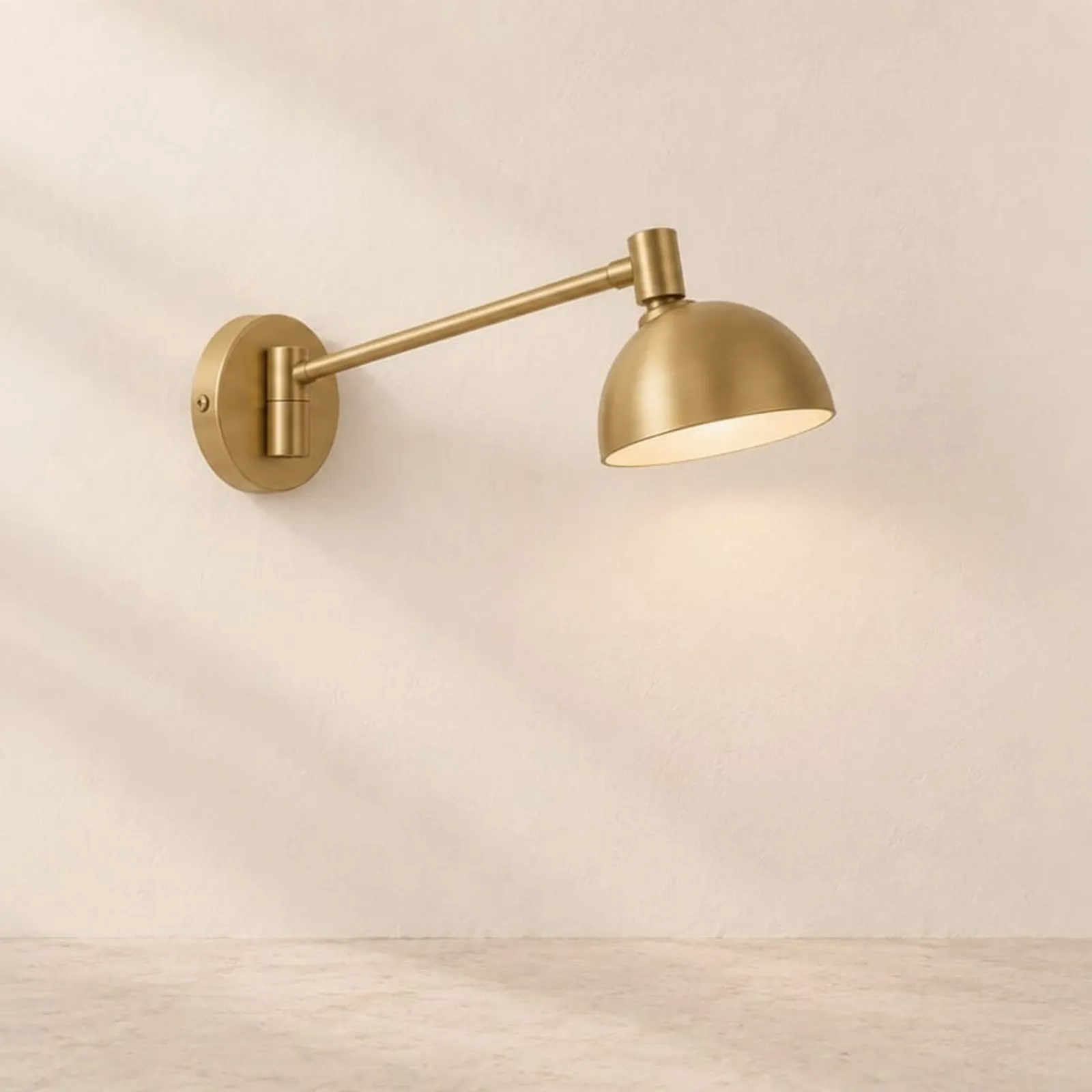 Vägglampa Hassel Mässing - bild 1