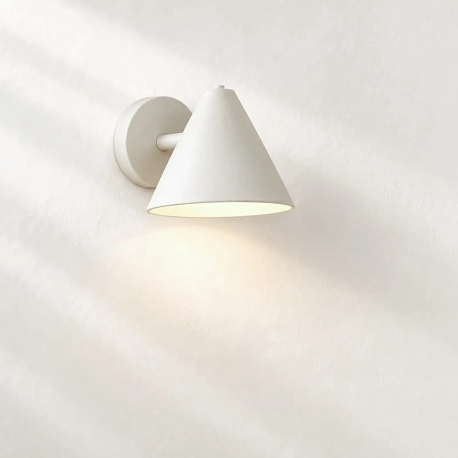 Vägglampa Slån Keramik - bild 1