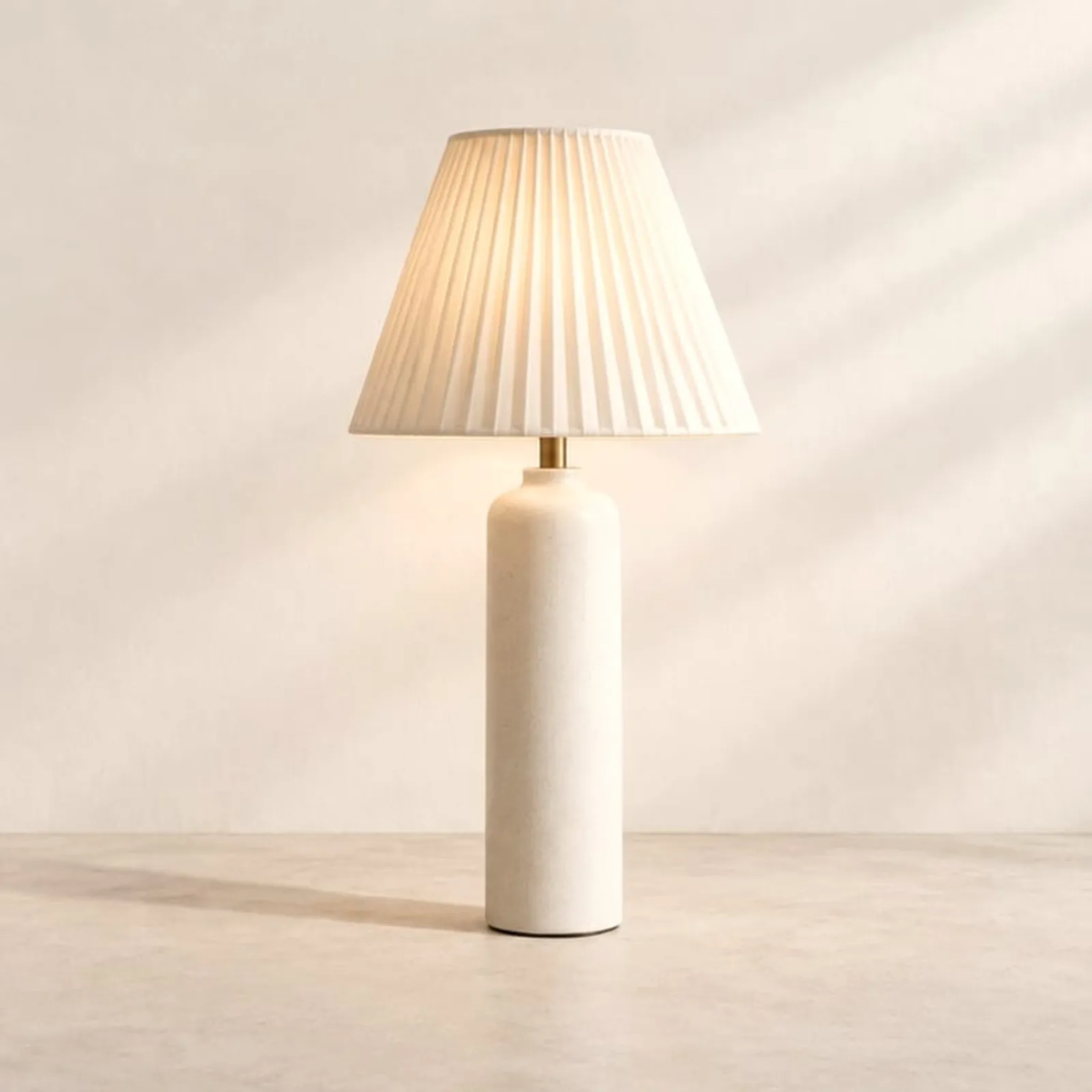Bordslampa Udde Kritvit IV - bild 1